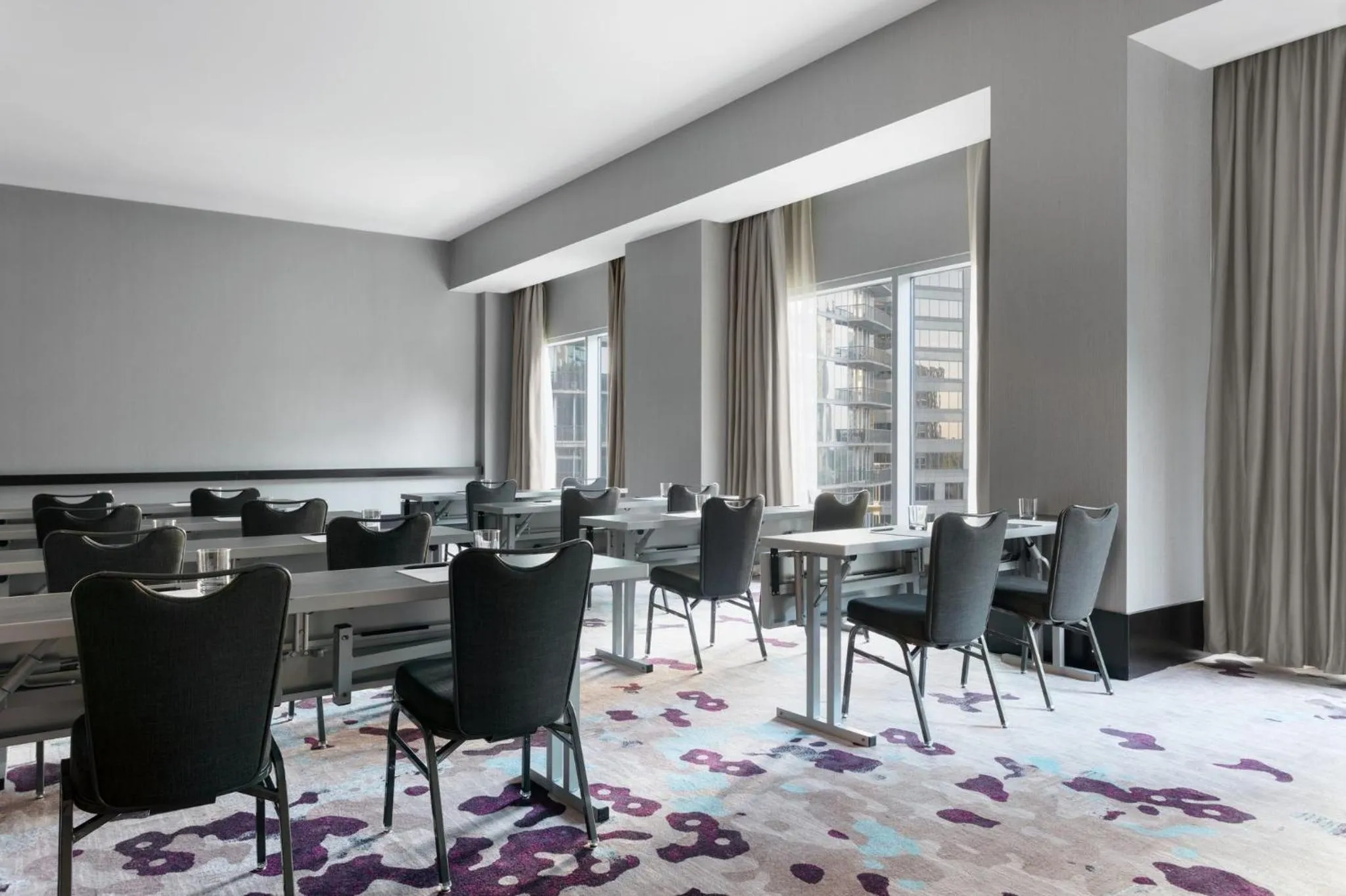 Meeting/conference room in Loews Atlanta Hotel