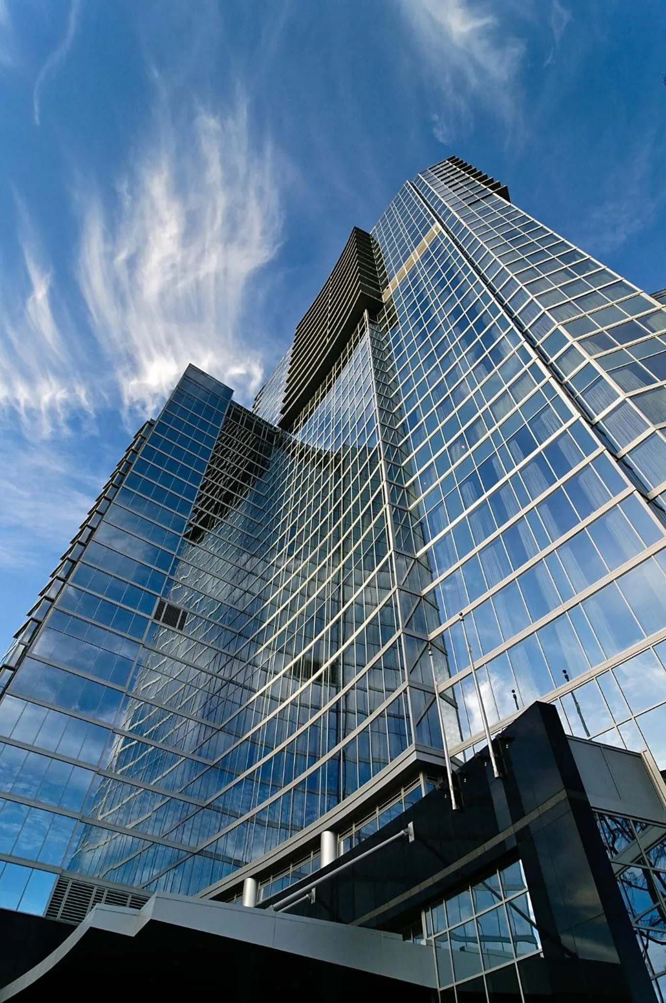 Property building in Loews Atlanta Hotel
