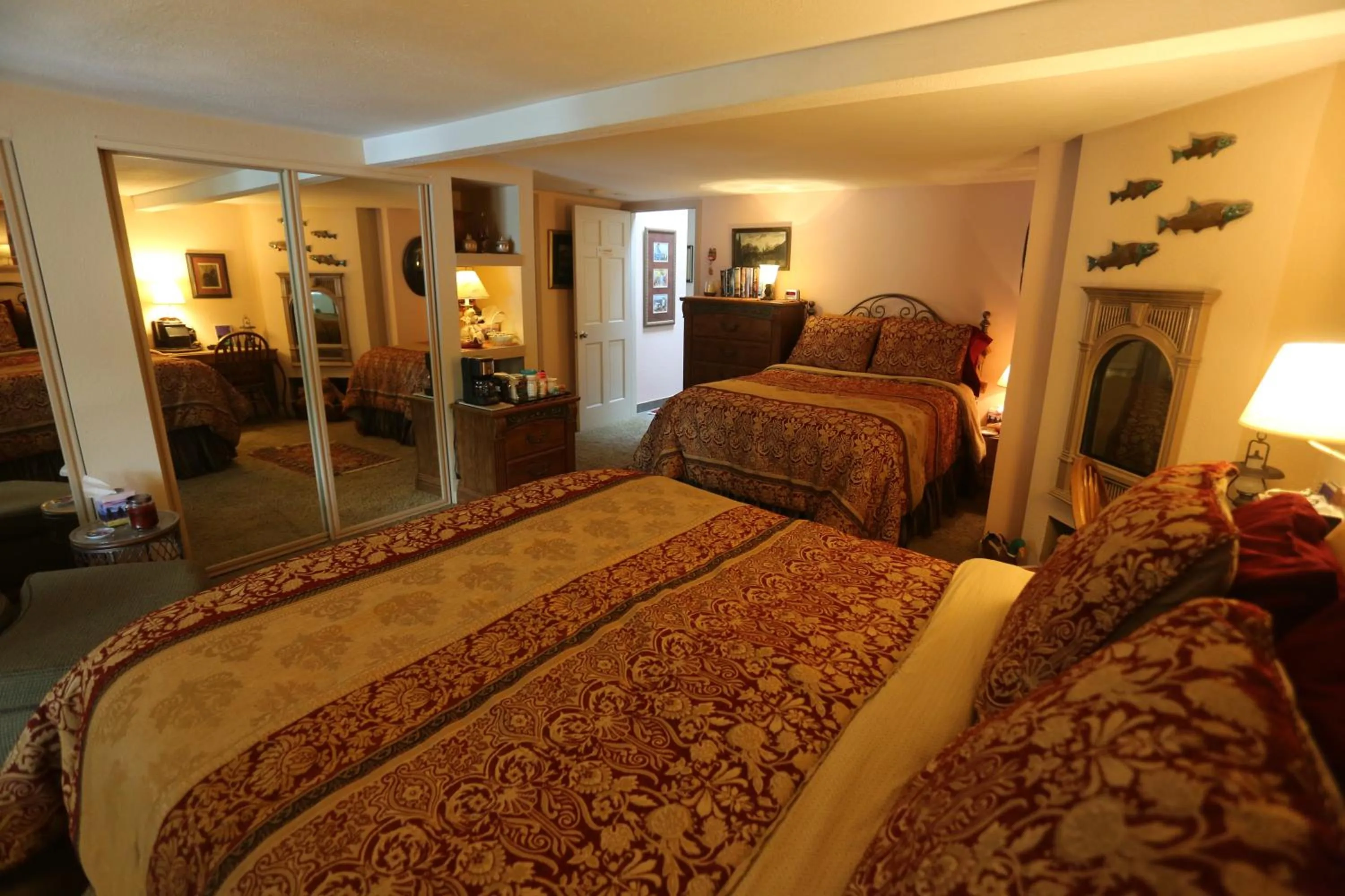 Bedroom, Bed in Black Bear Inn