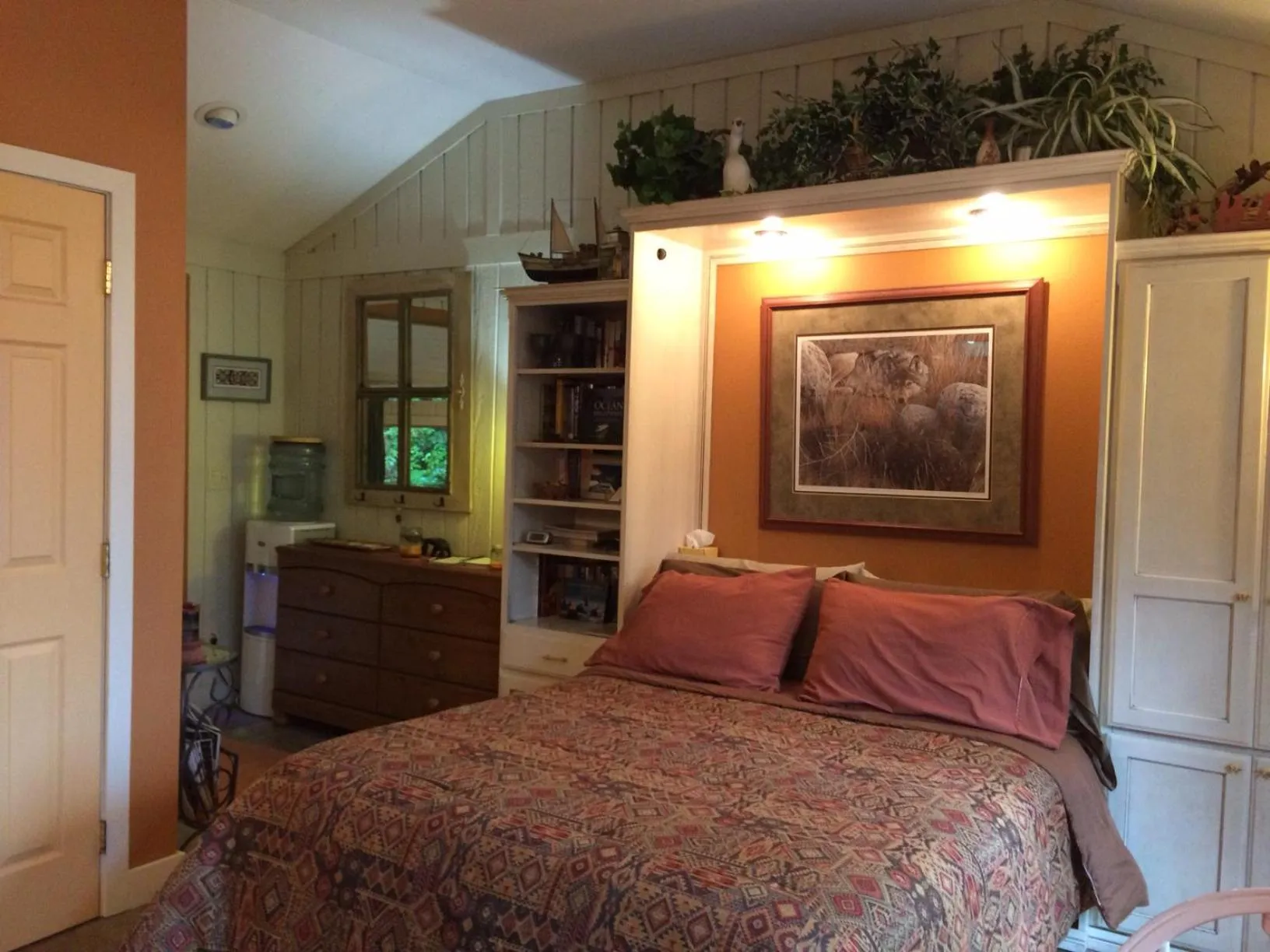 Bed in Black Bear Inn