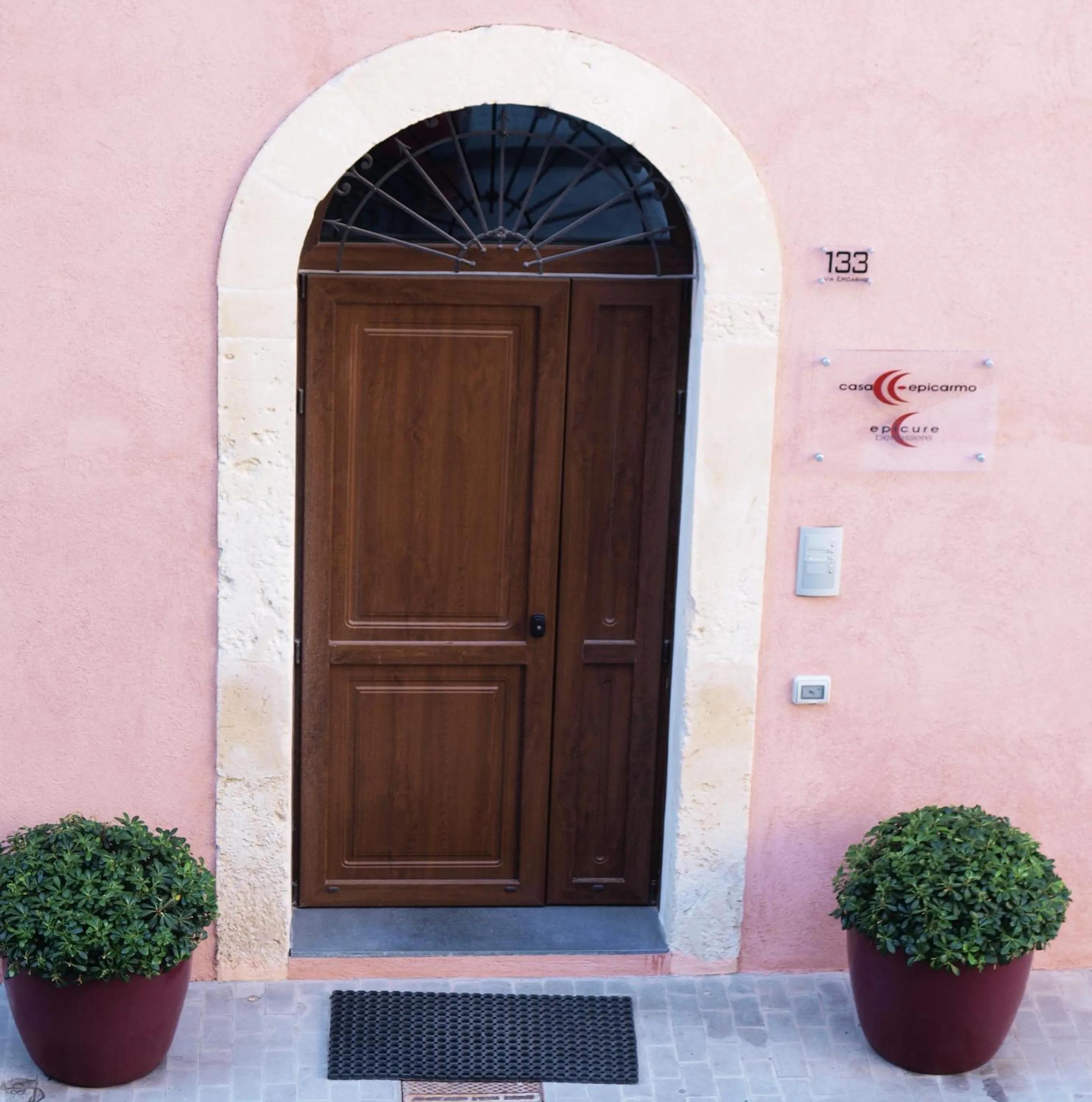 Facade/entrance in Casepicarmo Guest House