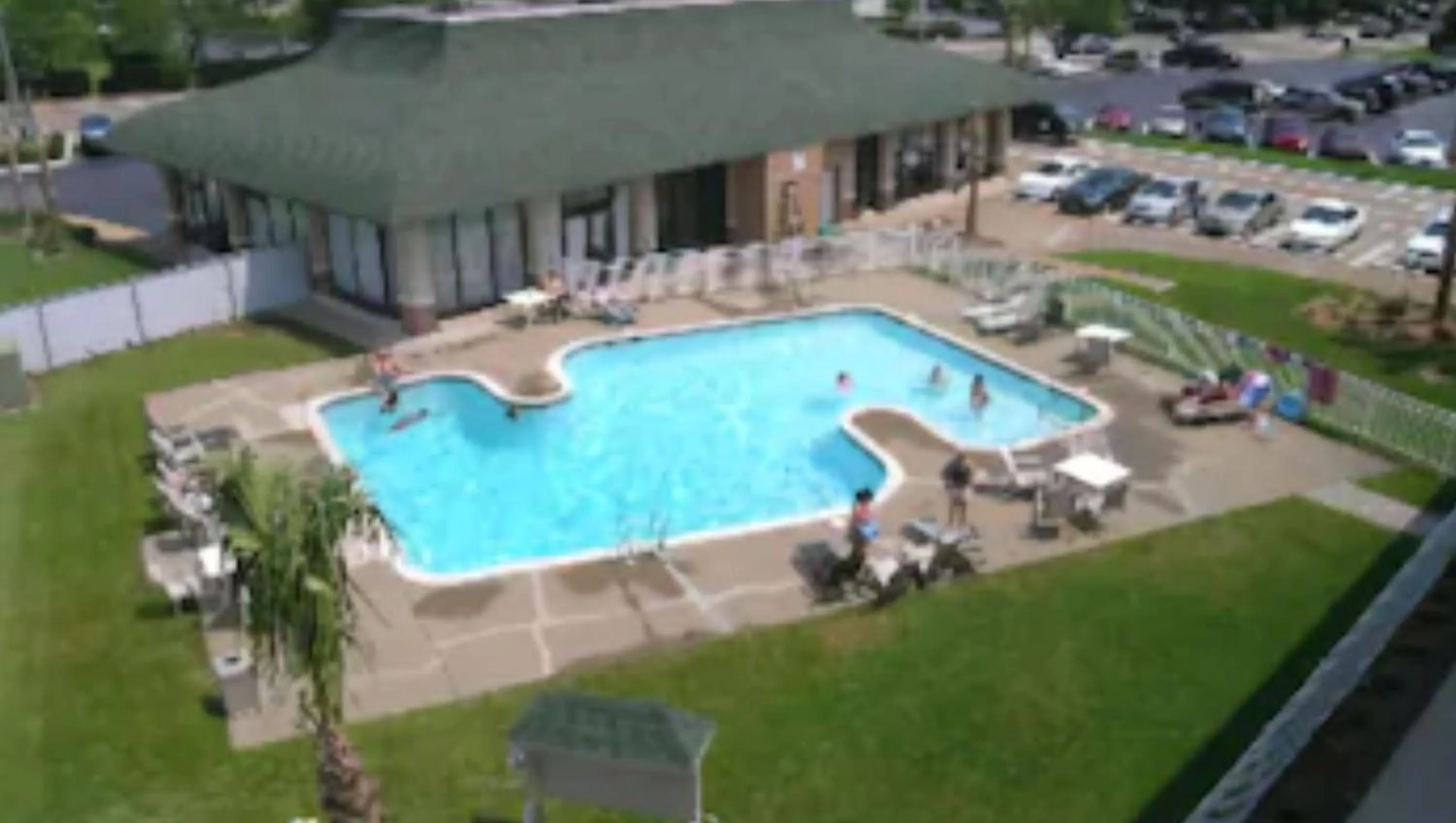 Swimming pool in Ambassadors Inn & Suites