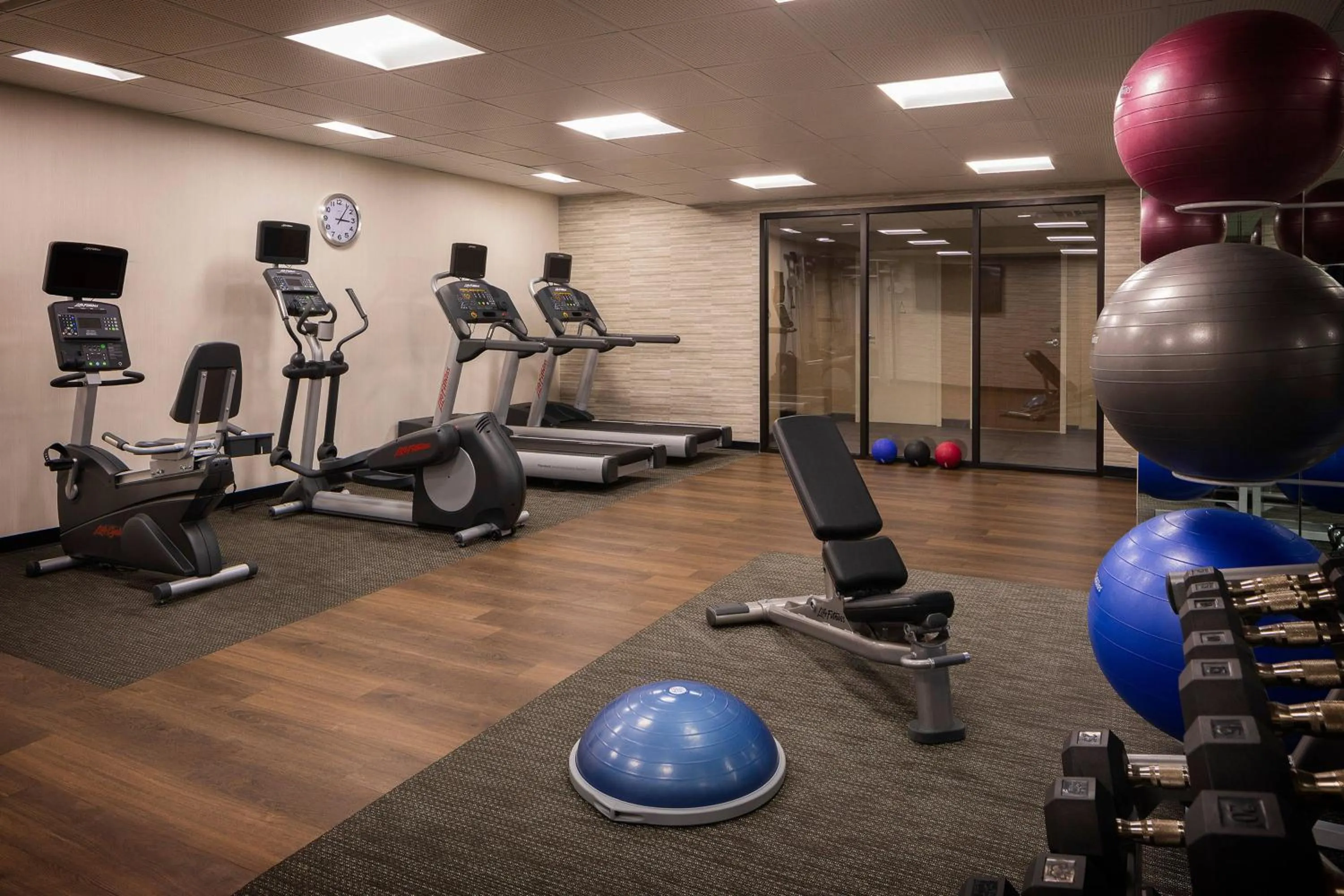 Fitness centre/facilities in Courtyard Cincinnati Airport South/Florence