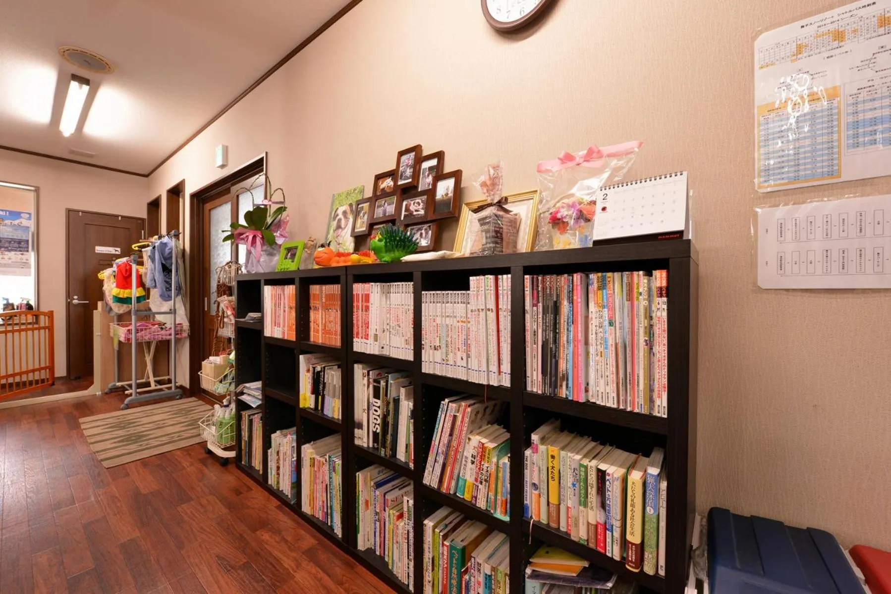 Communal lounge/ TV room in Lodge B&W