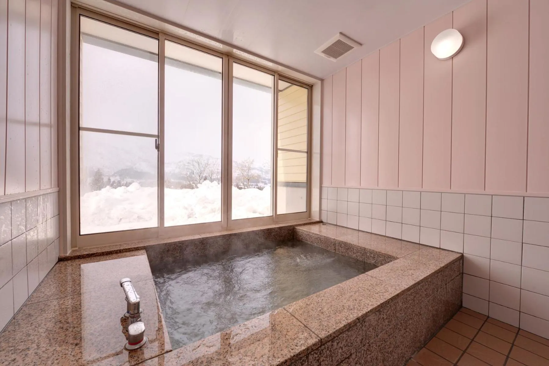 Public Bath in Lodge B&W