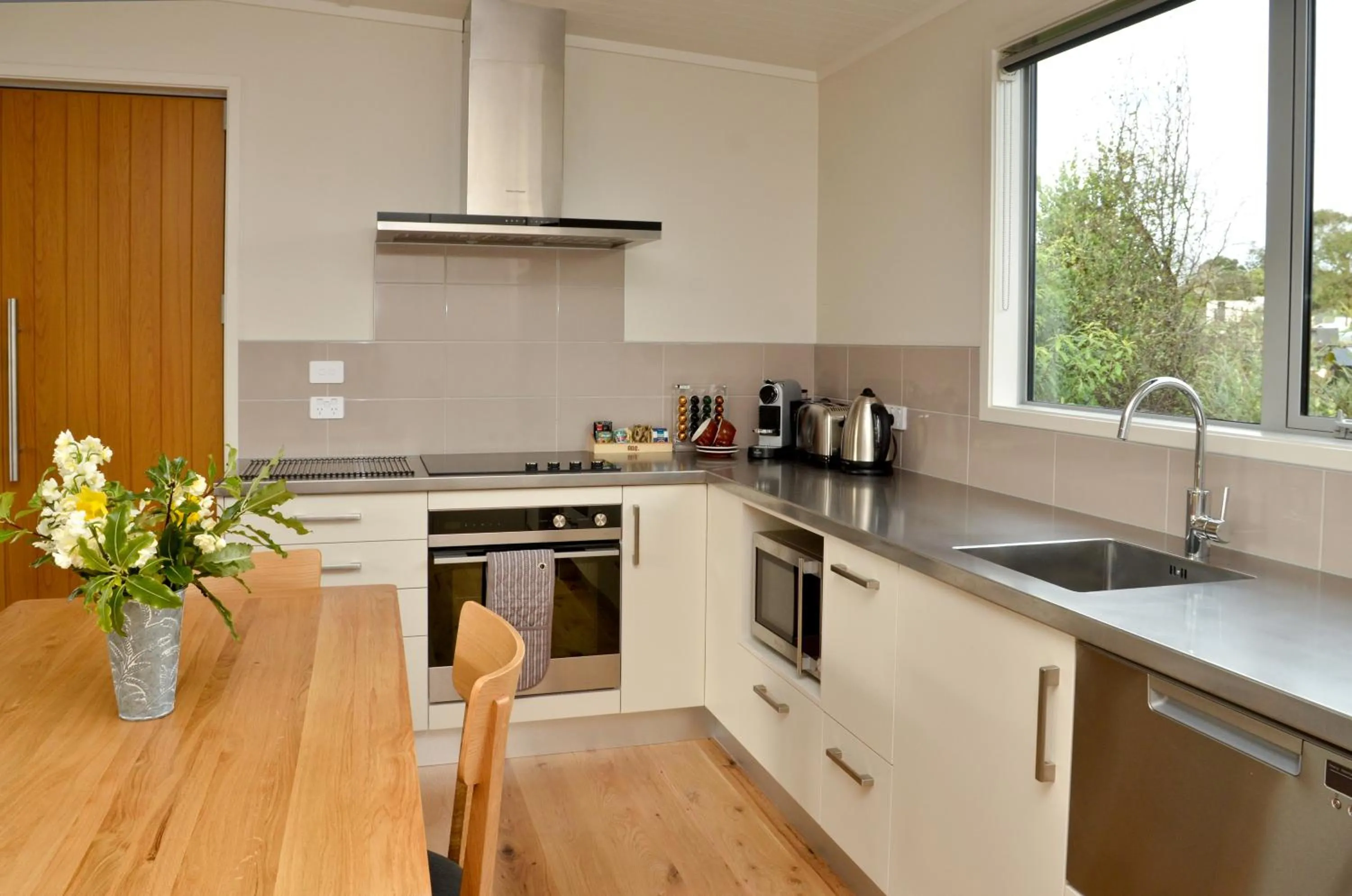 Kitchen or kitchenette in Aviator