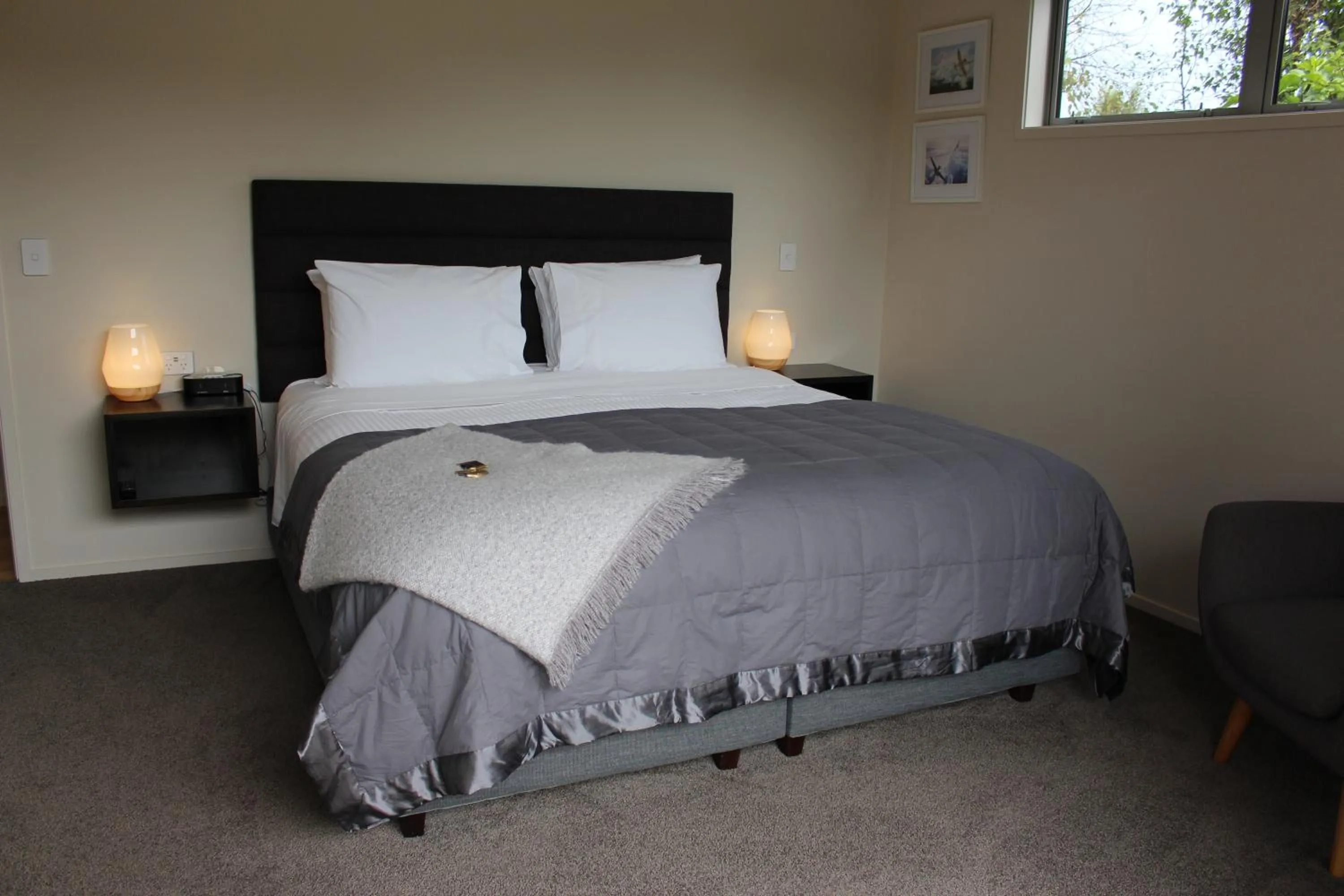 Bed in Aviator