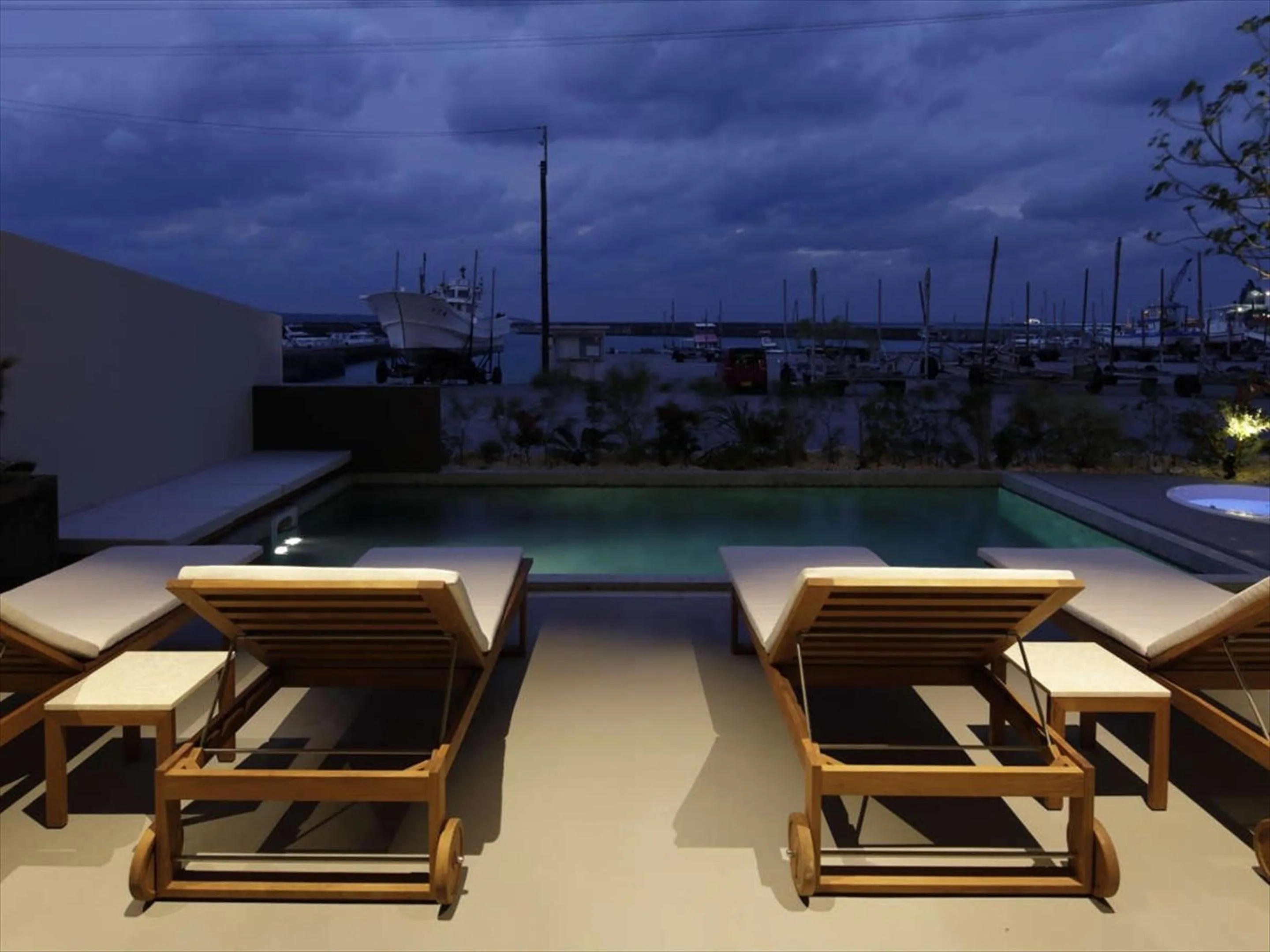 Pool view in Hotel Locus