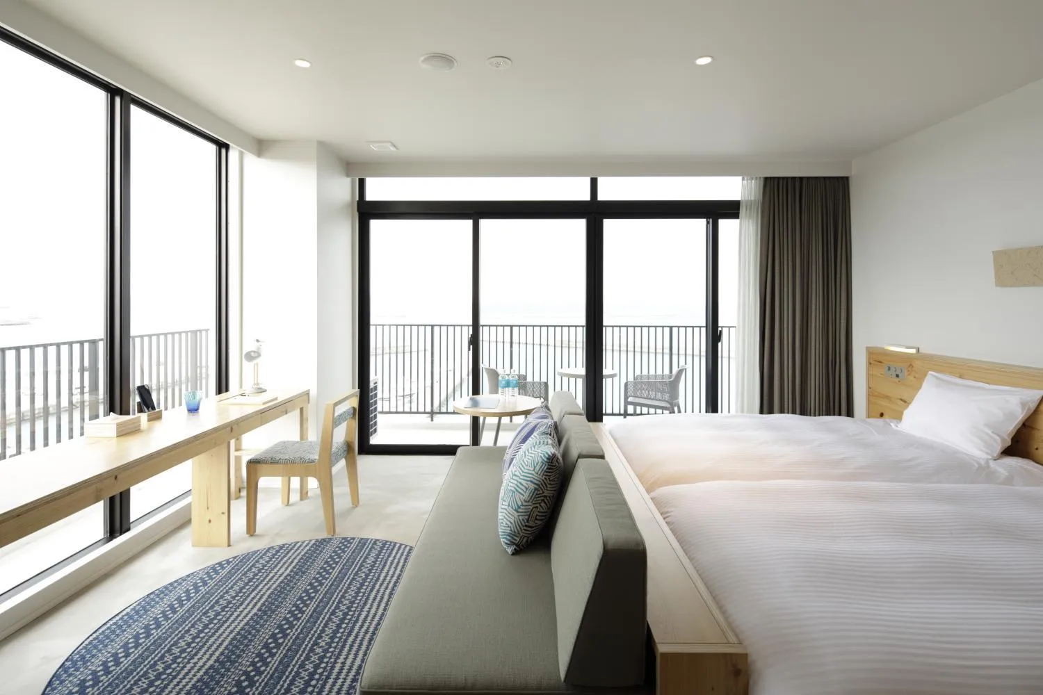 Balcony/Terrace, Bed in Hotel Locus