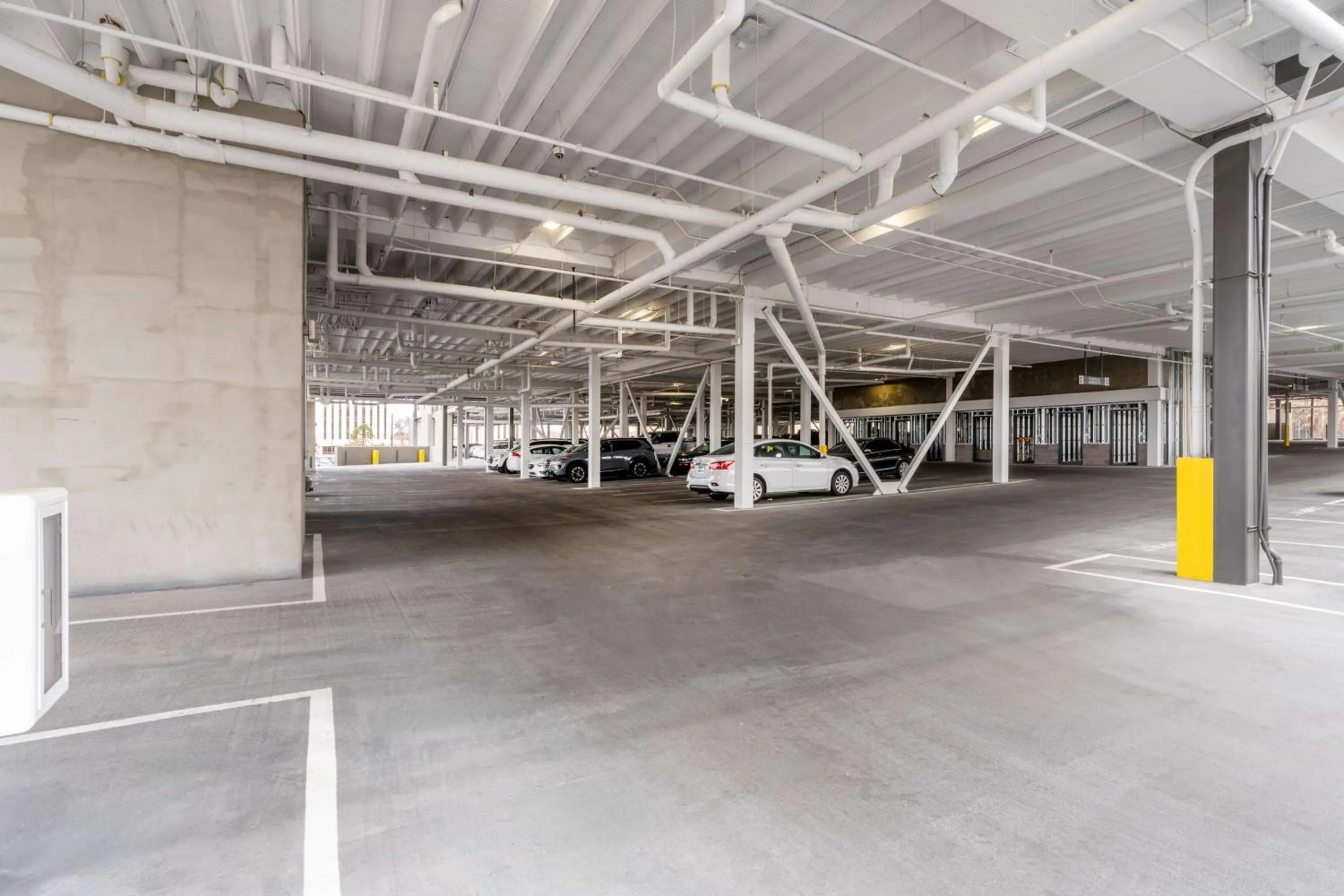 Parking in Hilton Garden Inn Albuquerque Uptown