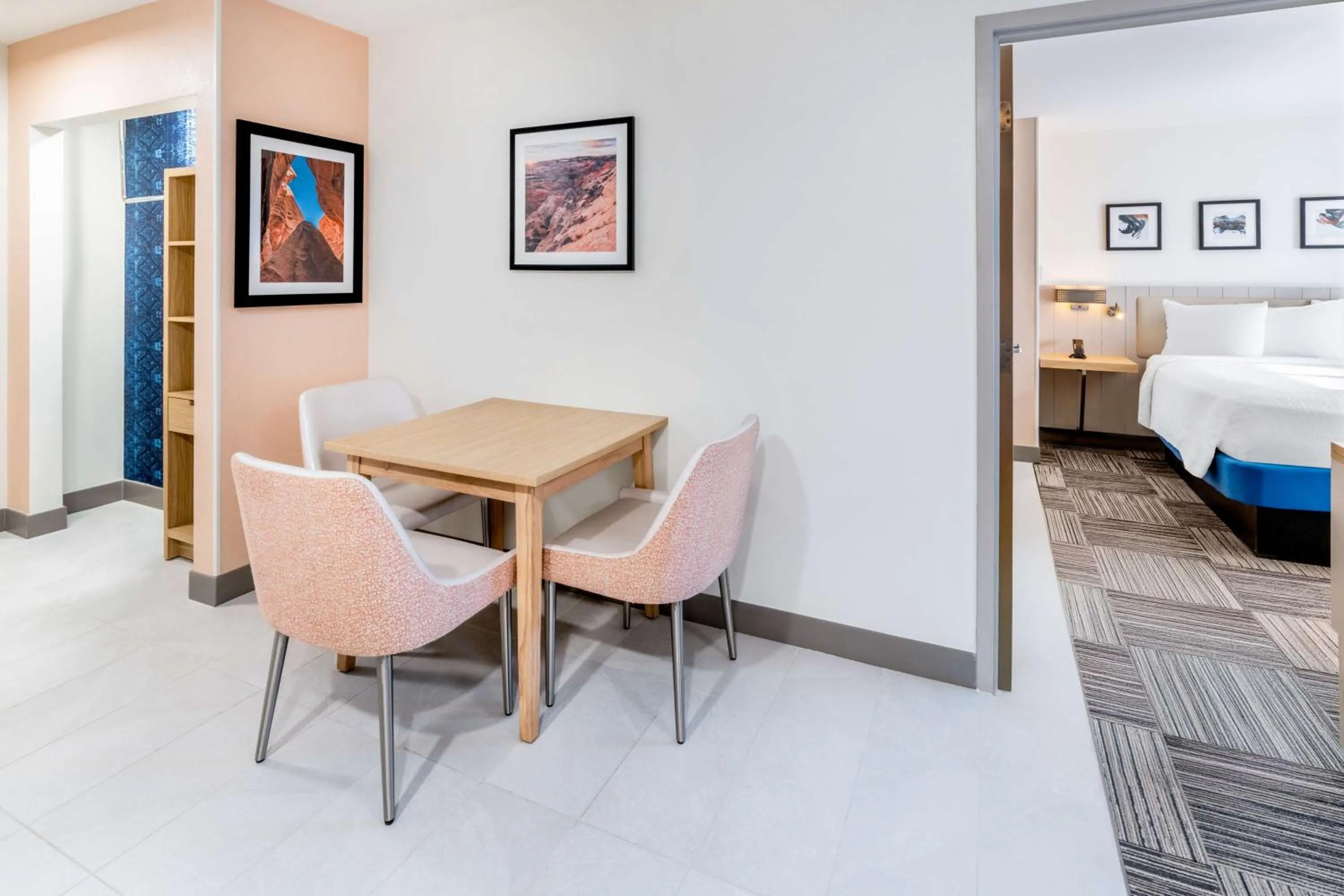 Bed in Hilton Garden Inn Albuquerque Uptown