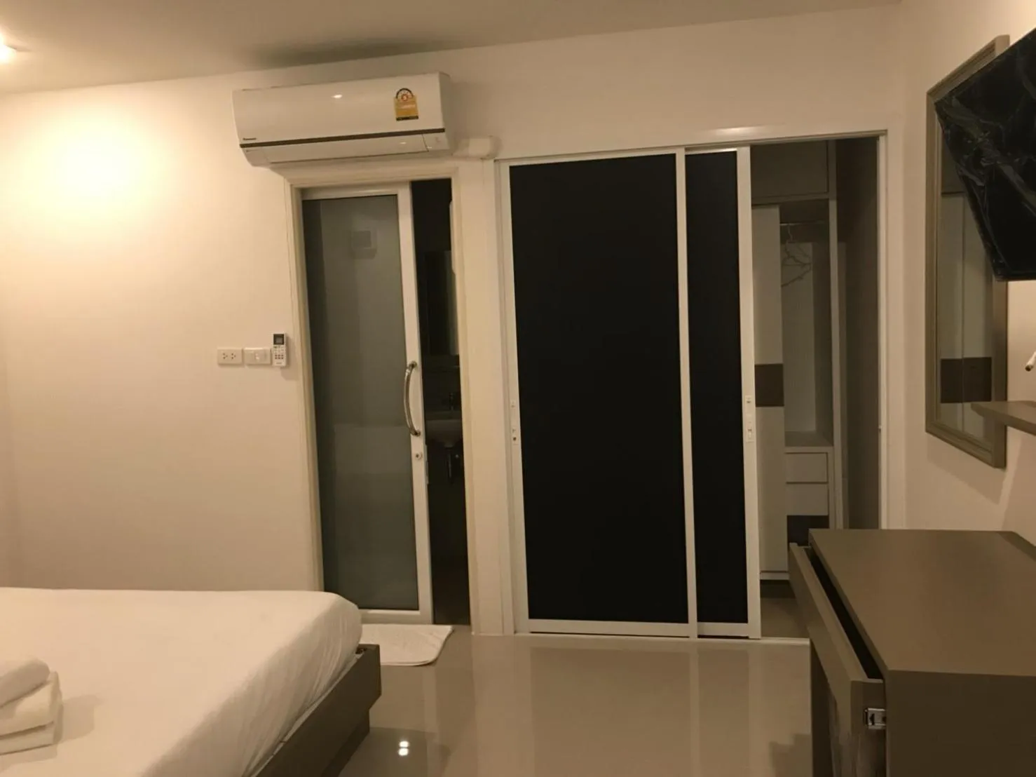 Bedroom, Bed in S.E.T Thanmongkol Residence