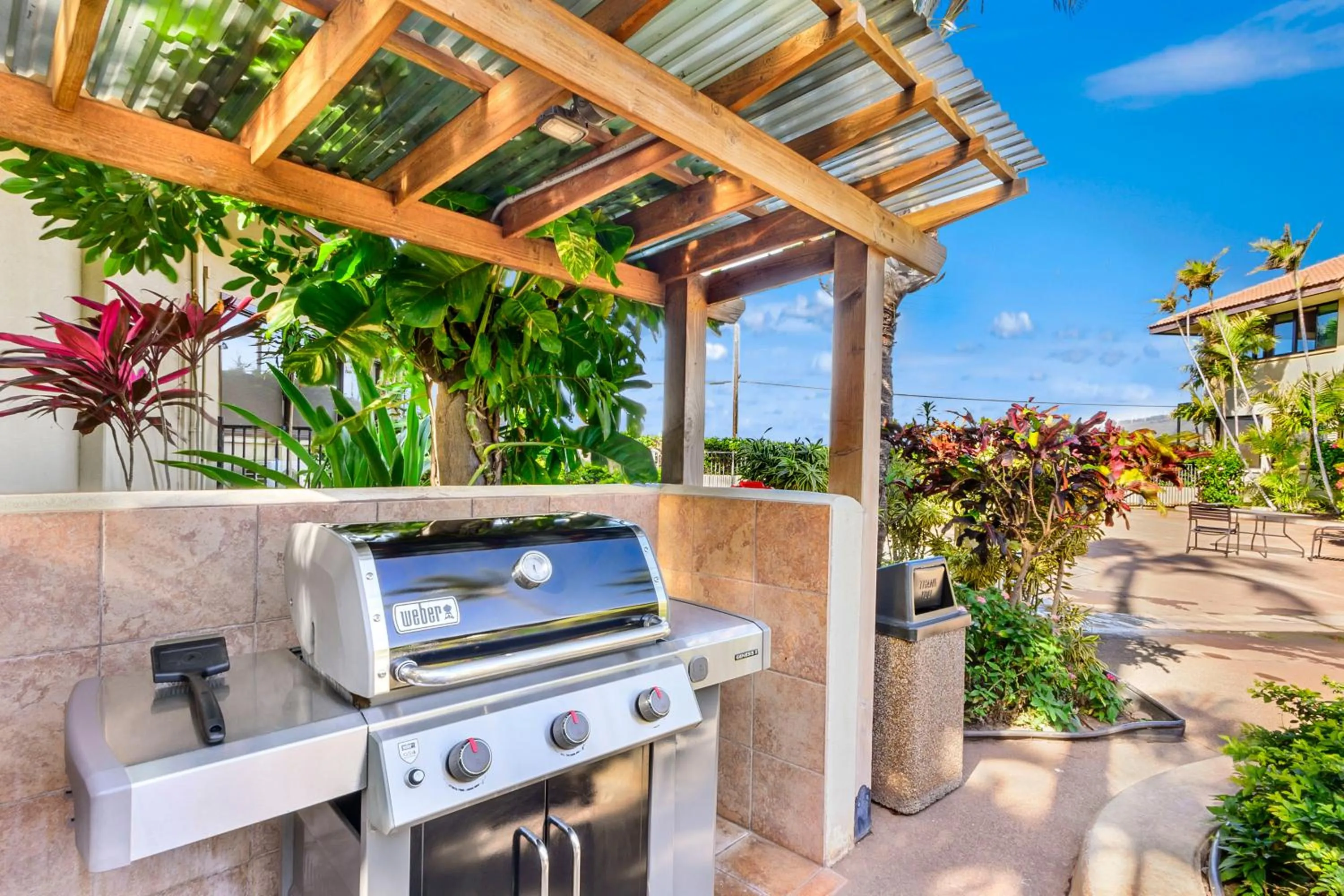 BBQ facilities in Maui Beach Vacation Club
