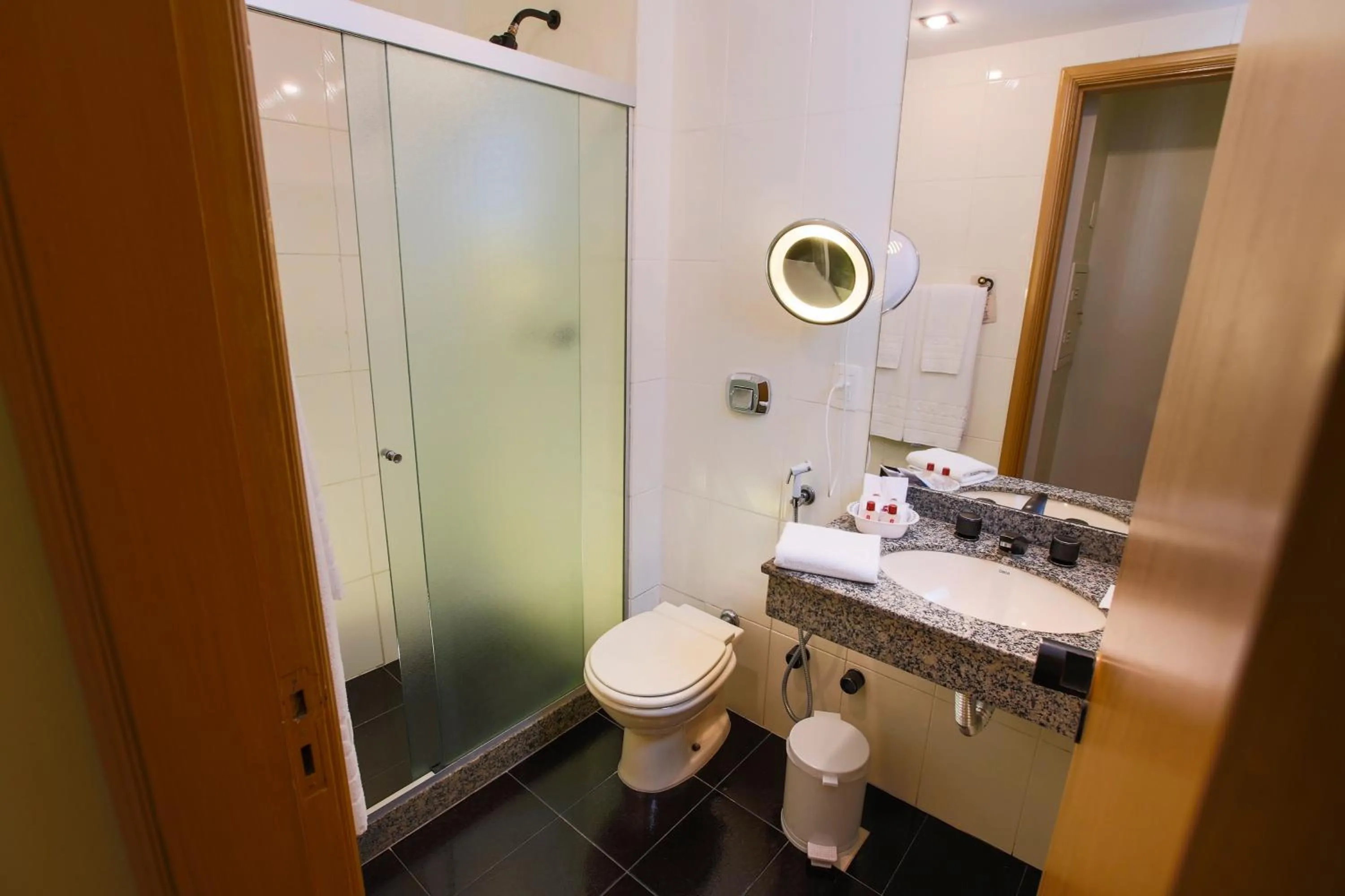 Bathroom in Scorial Rio Hotel