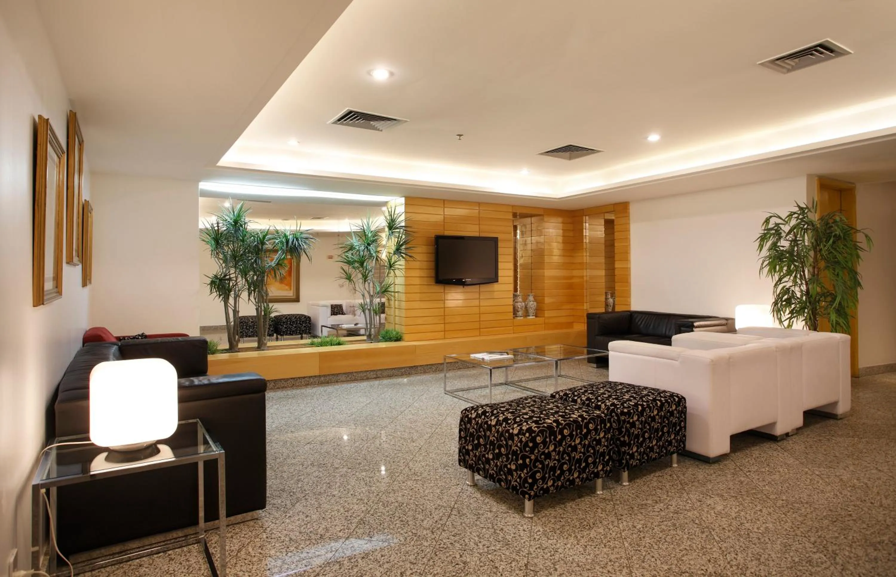 Lobby or reception in Scorial Rio Hotel