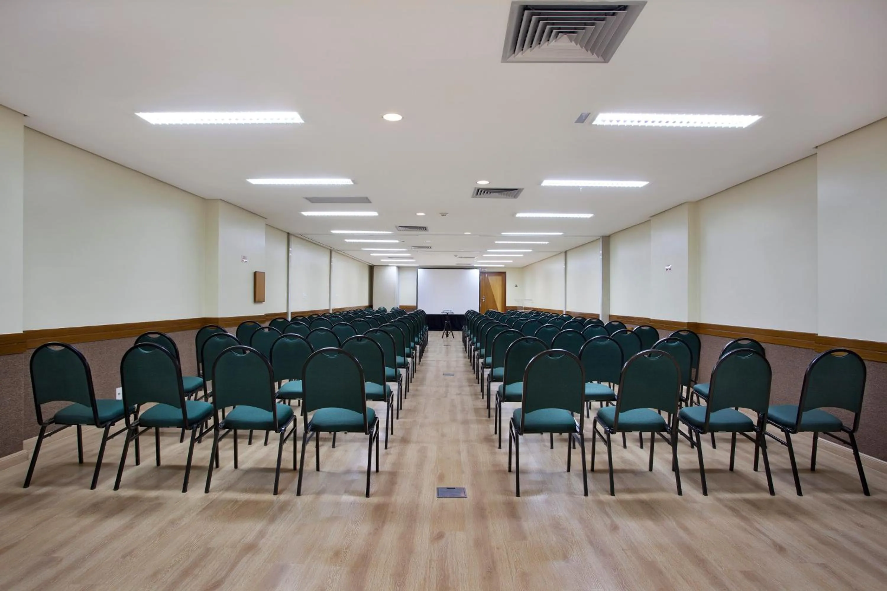 Business facilities in Scorial Rio Hotel