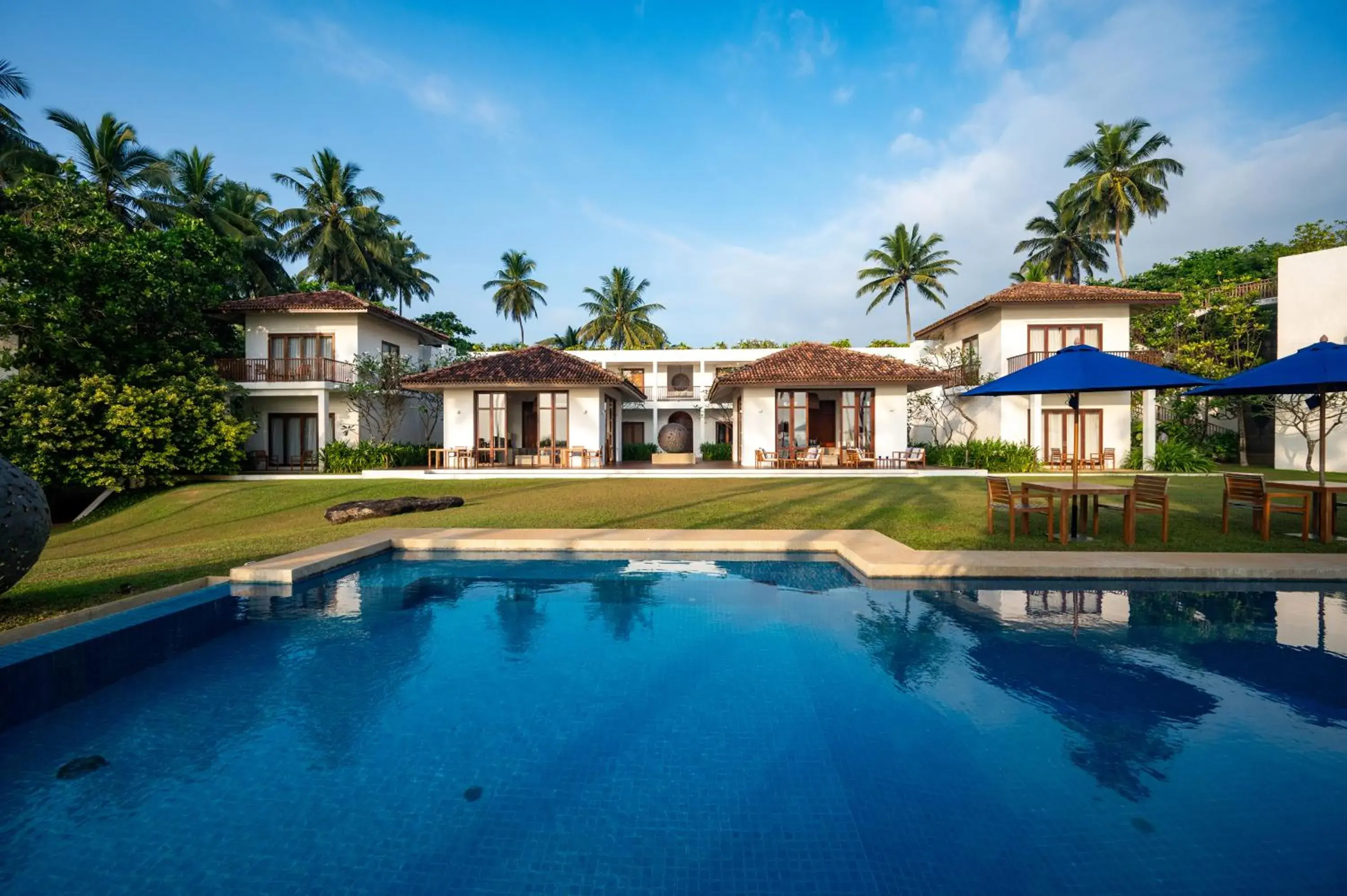 Property building in Kumu Beach Property building in Kumu Beach