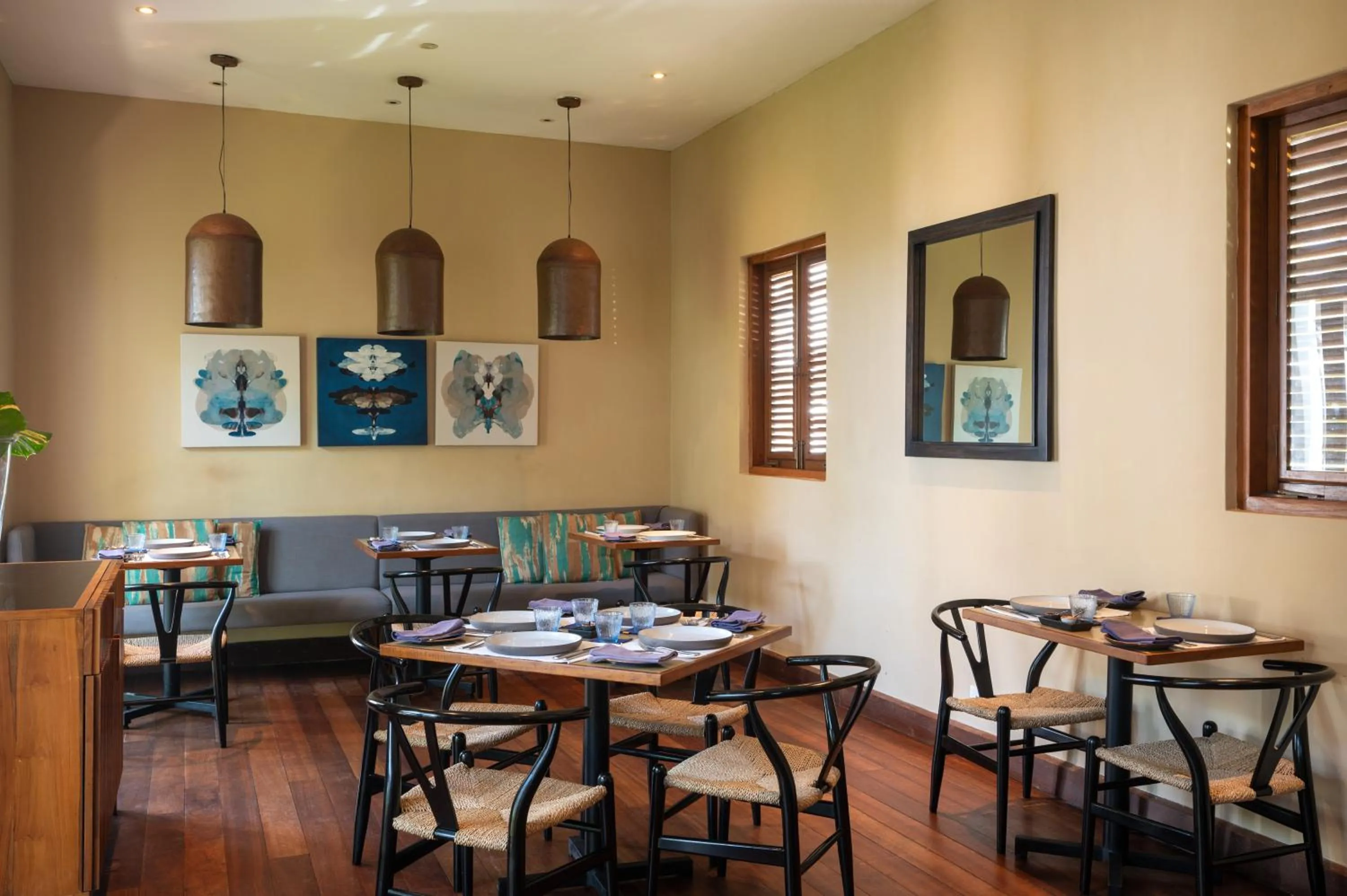 Restaurant/places to eat in Kumu Beach