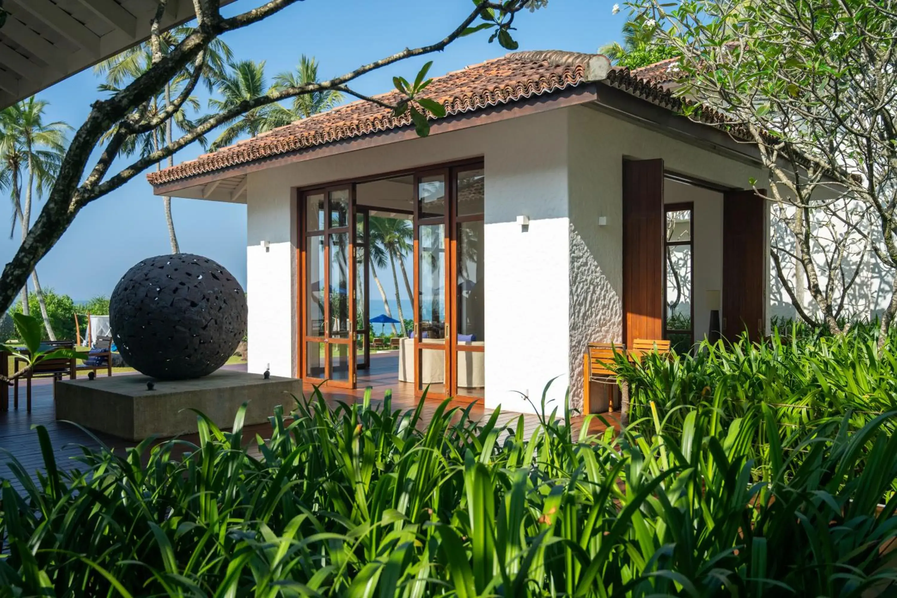 Property building in Kumu Beach Property building in Kumu Beach