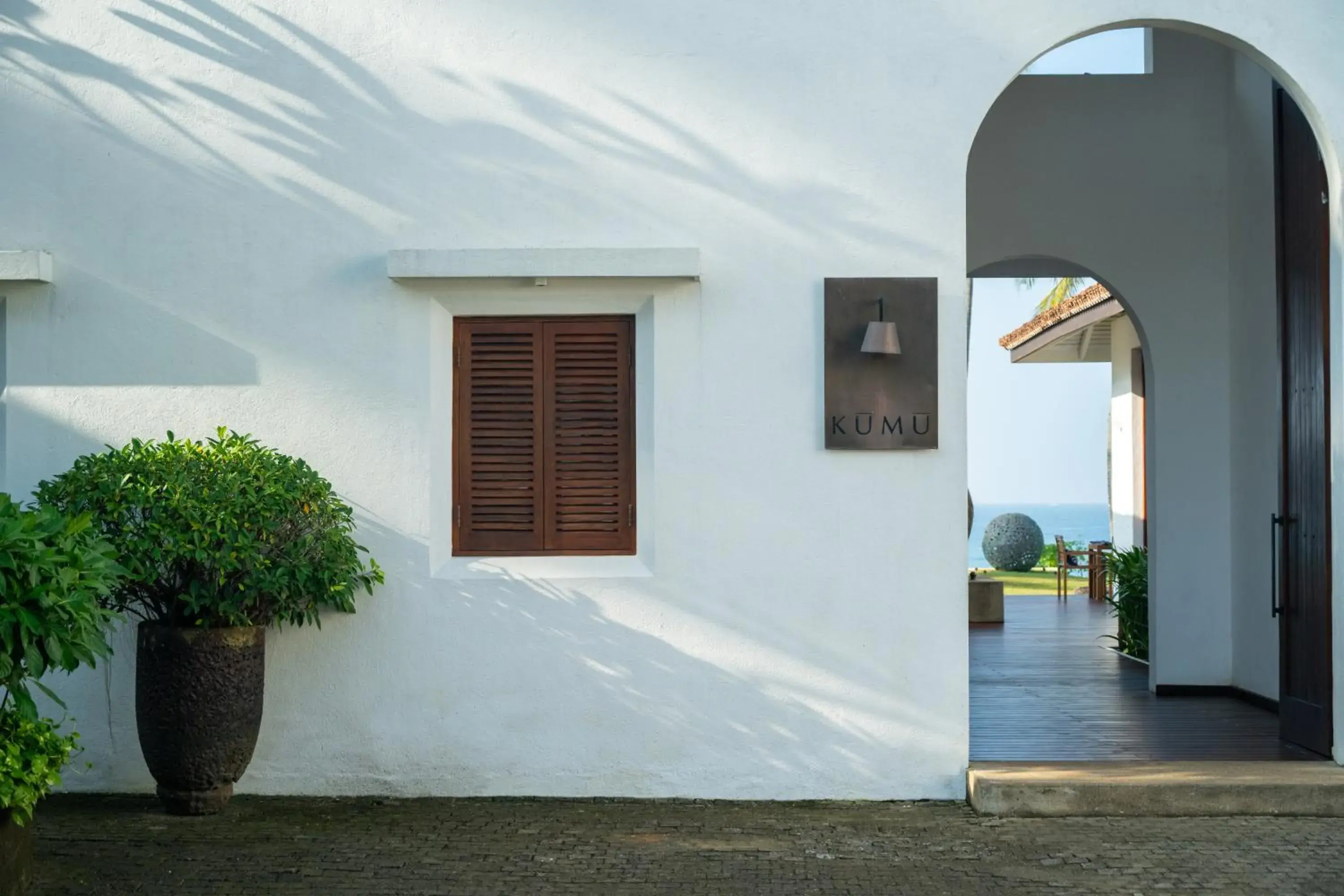 Property building in Kumu Beach Property building in Kumu Beach
