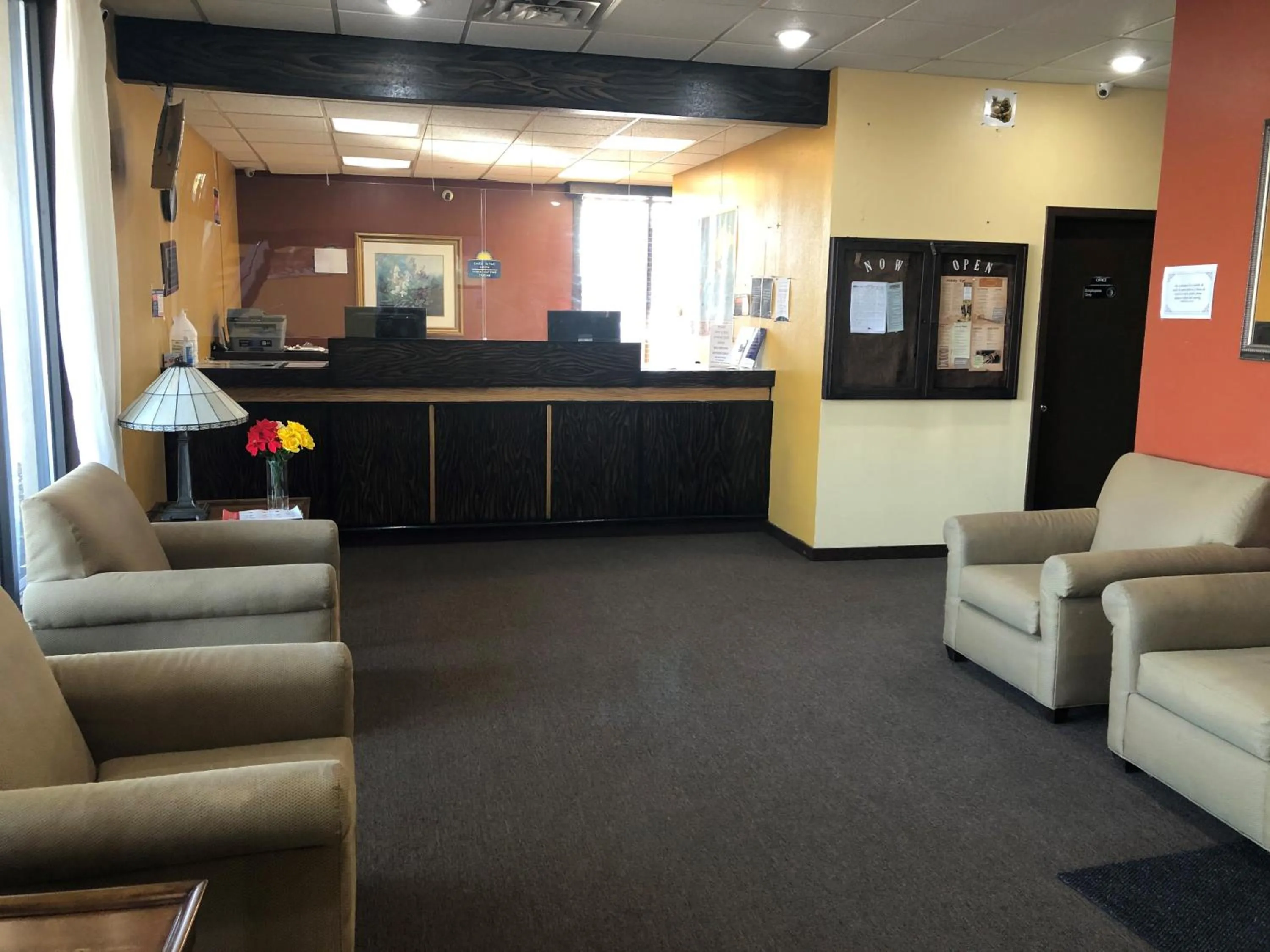 Lobby or reception in Days Inn by Wyndham Henrietta/Rochester Area