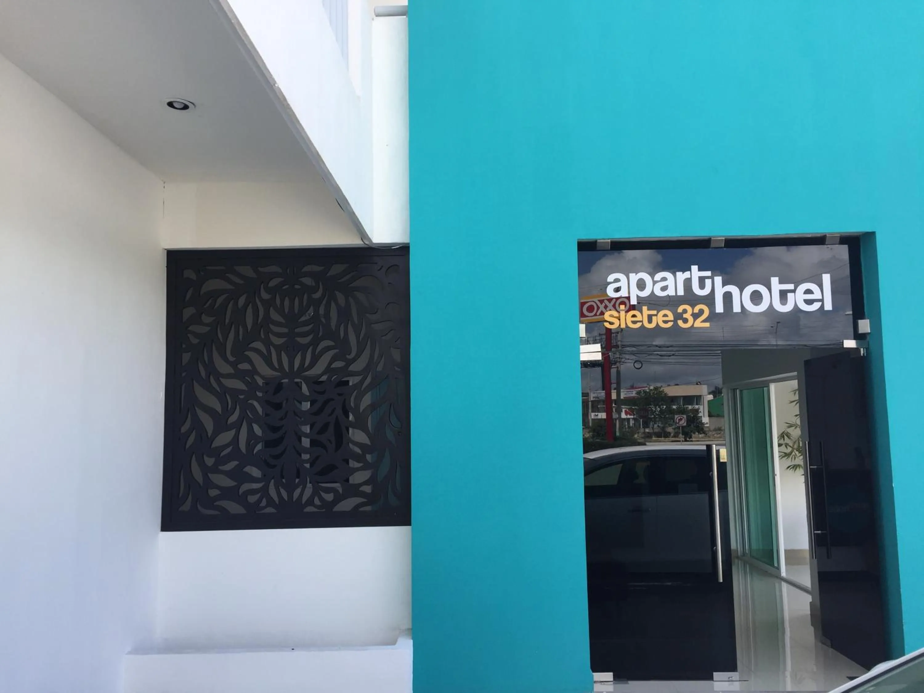 Lobby or reception in Aparthotel Siete 32