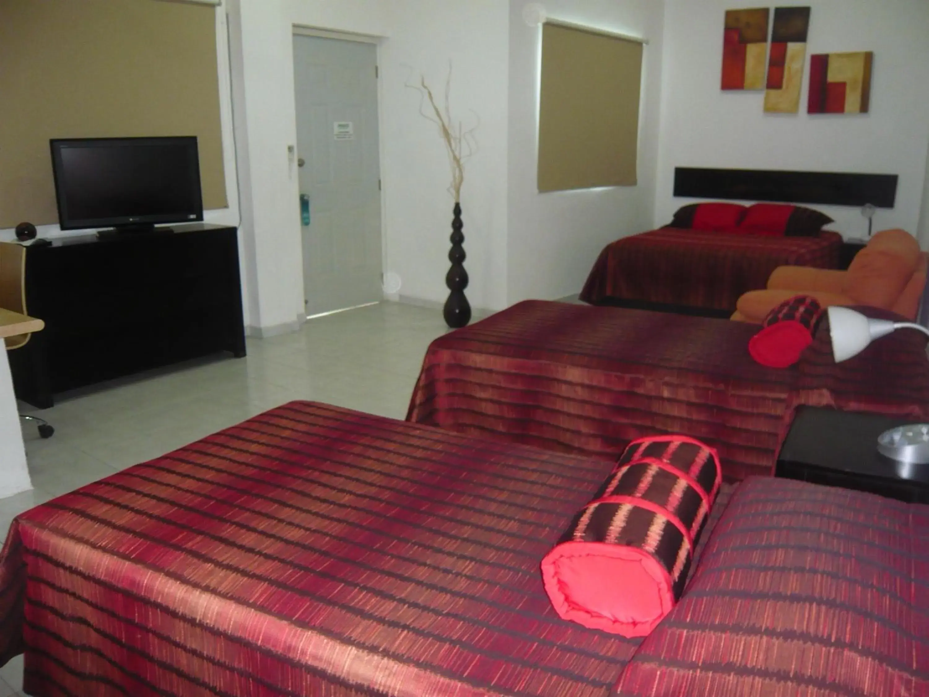 Family Room with Bathroom in Aparthotel Siete 32 Family Room with Bathroom in Aparthotel Siete 32