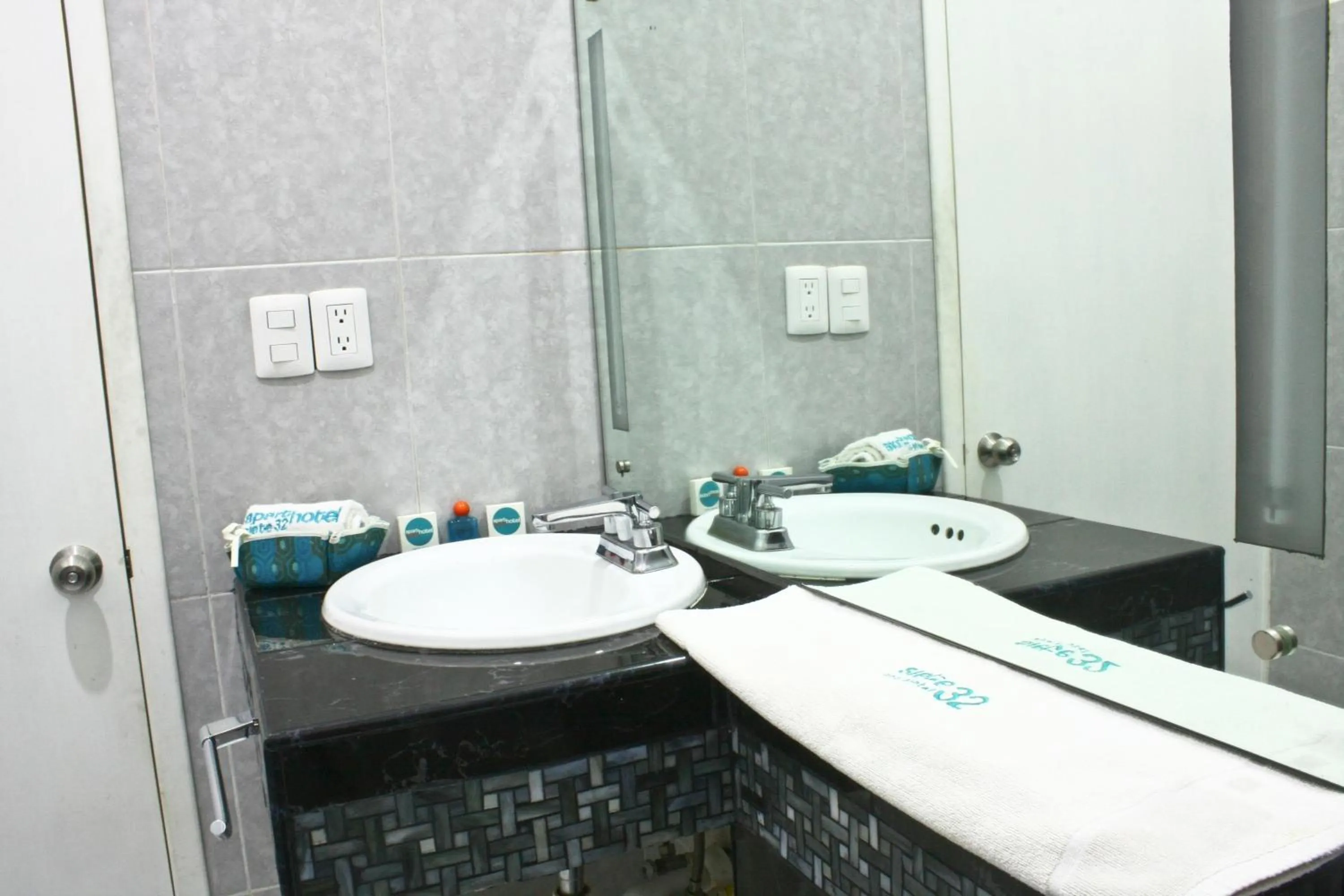 Bathroom in Aparthotel Siete 32