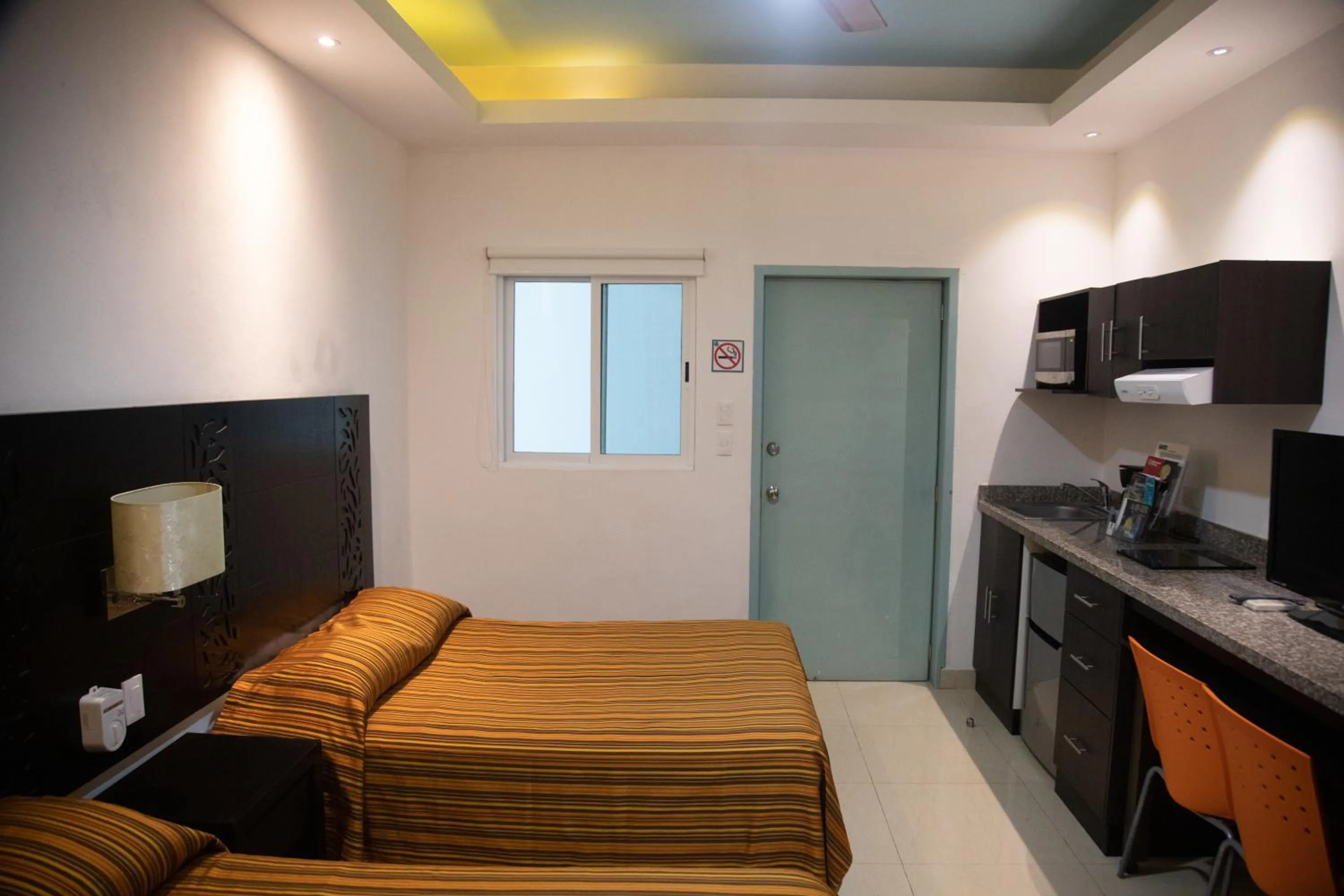 Bed in Aparthotel Siete 32