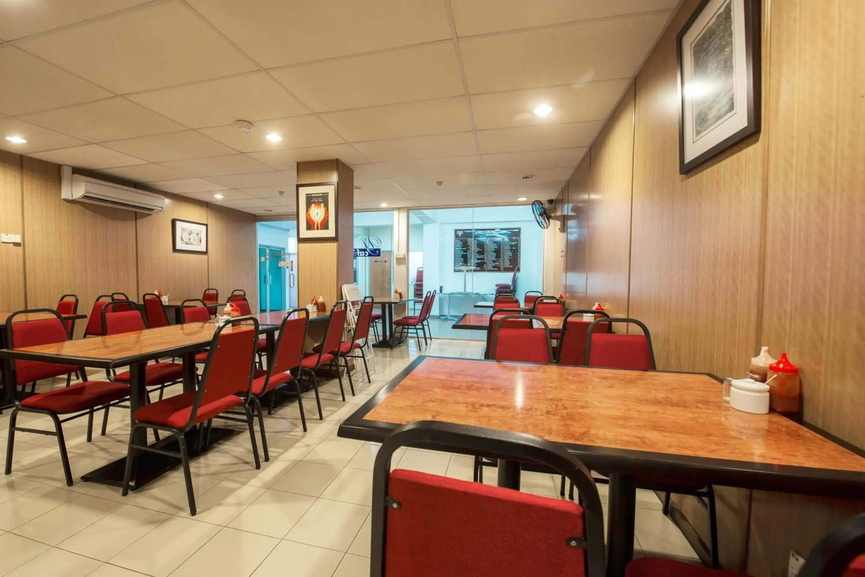 Restaurant/places to eat in YMCA Penang Restaurant/places to eat in YMCA Penang