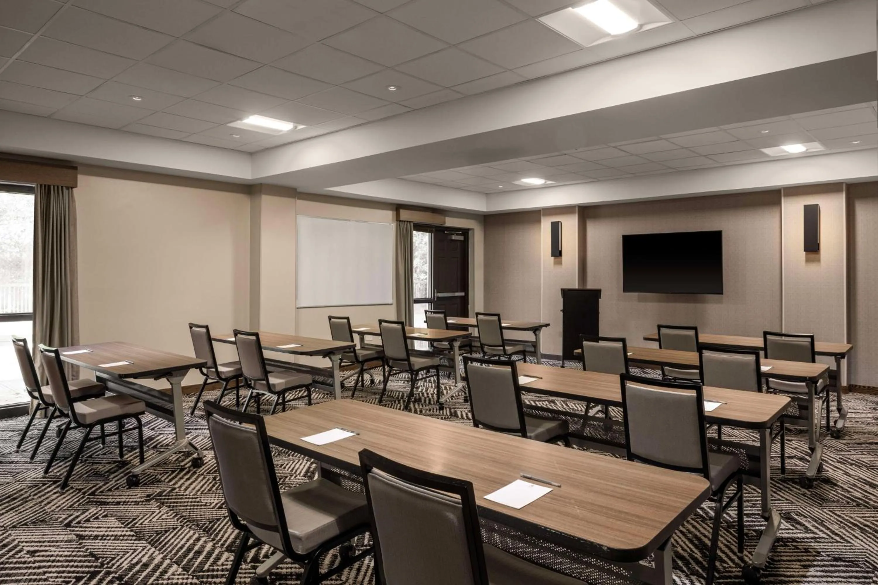 Meeting/conference room in Hyatt Place Charlotte Airport/Lake Pointe