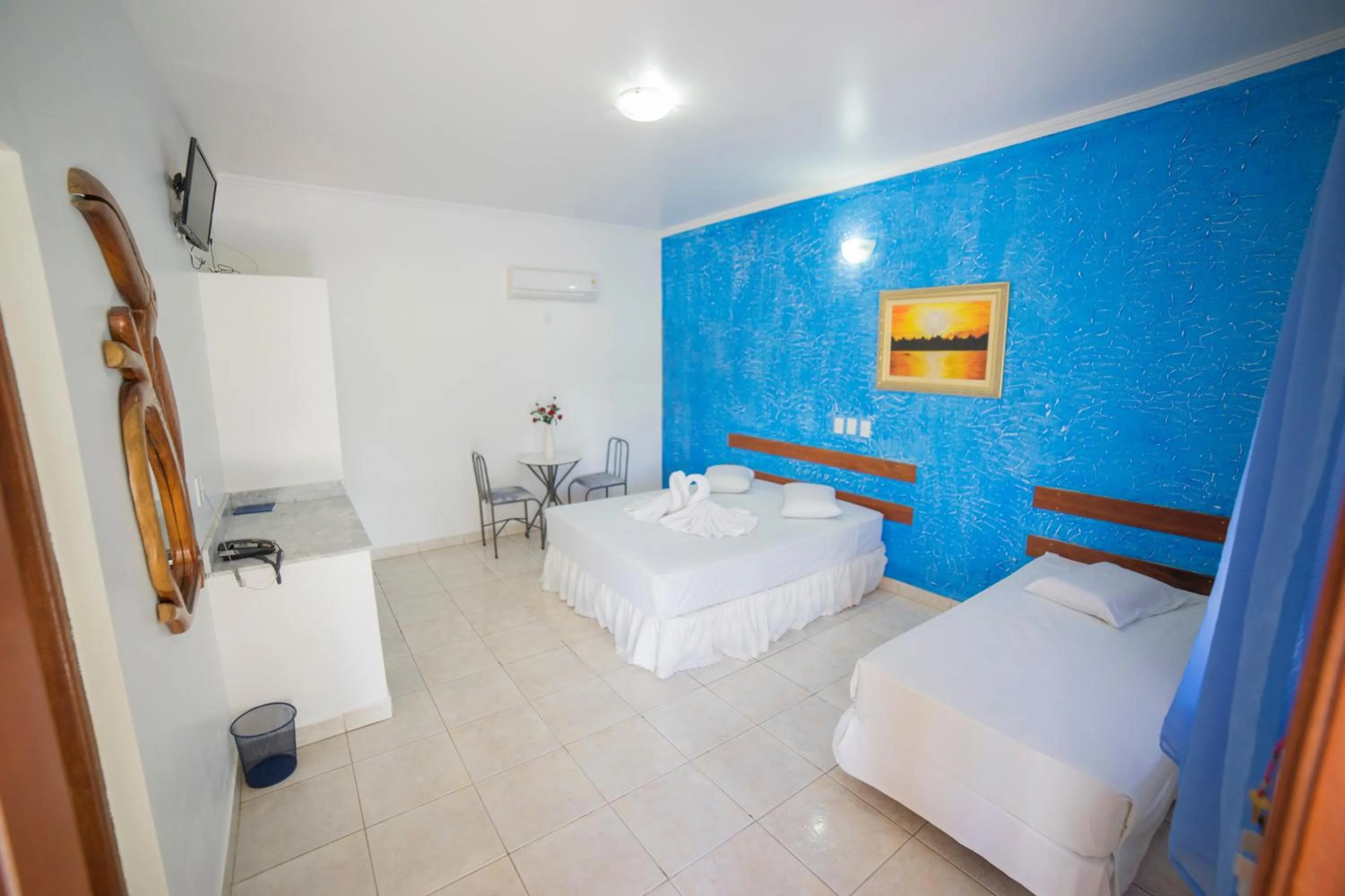 Shower, Bed in Hotel Pousada Arauna