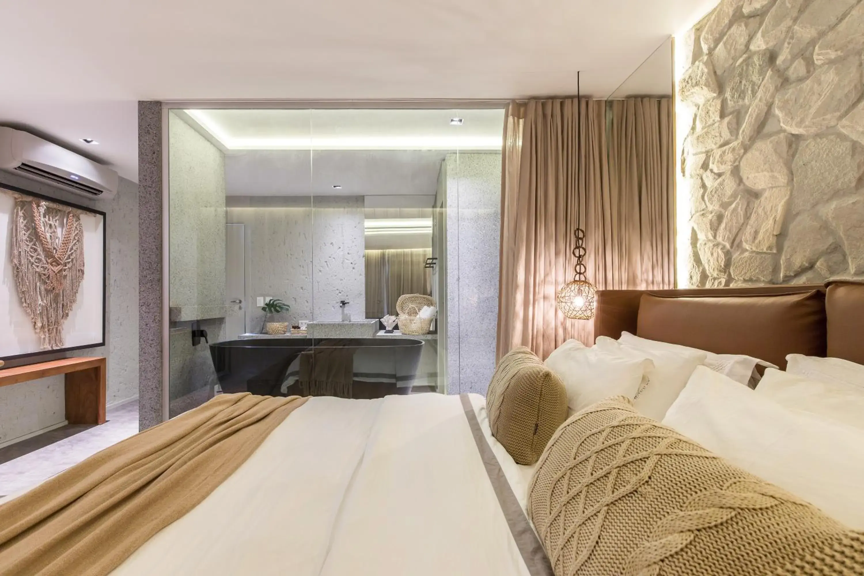 Double Room with Oval Bathtub in Villas Supreme Hotel Double Room with Oval Bathtub in Villas Supreme Hotel