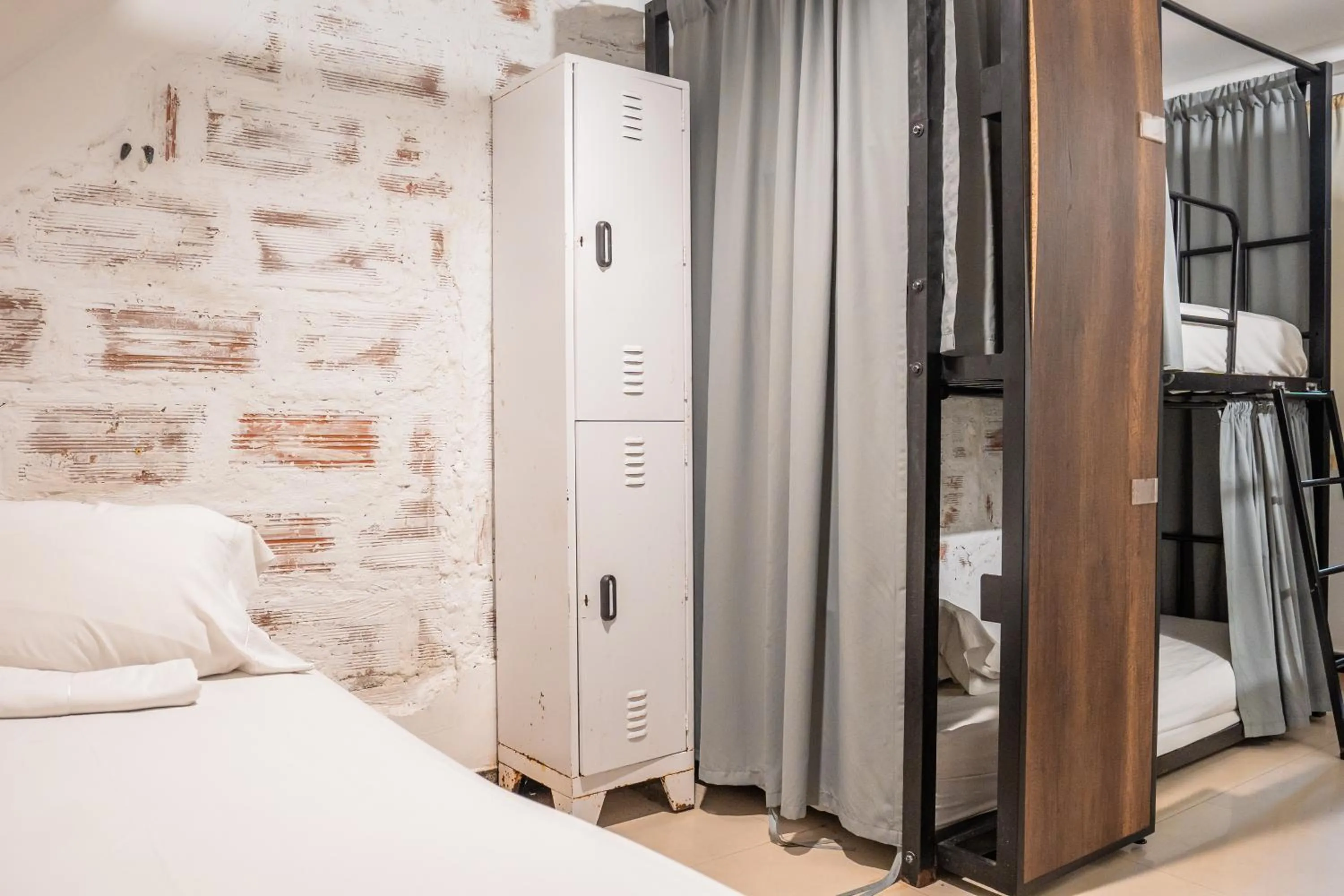 Bed in 6-Bed Dormitory Room in Selina Cartagena