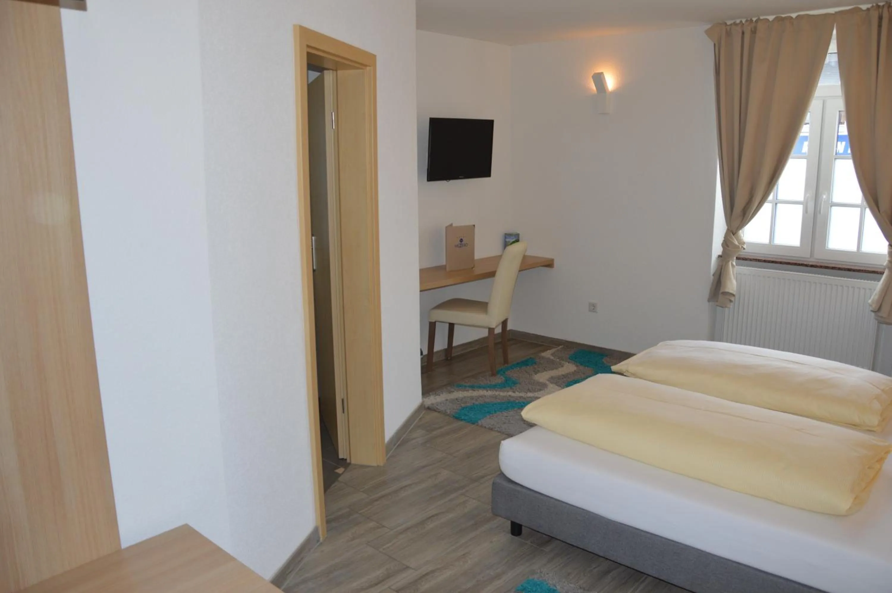 Photo of the whole room, Bed in Hotel Mezzero