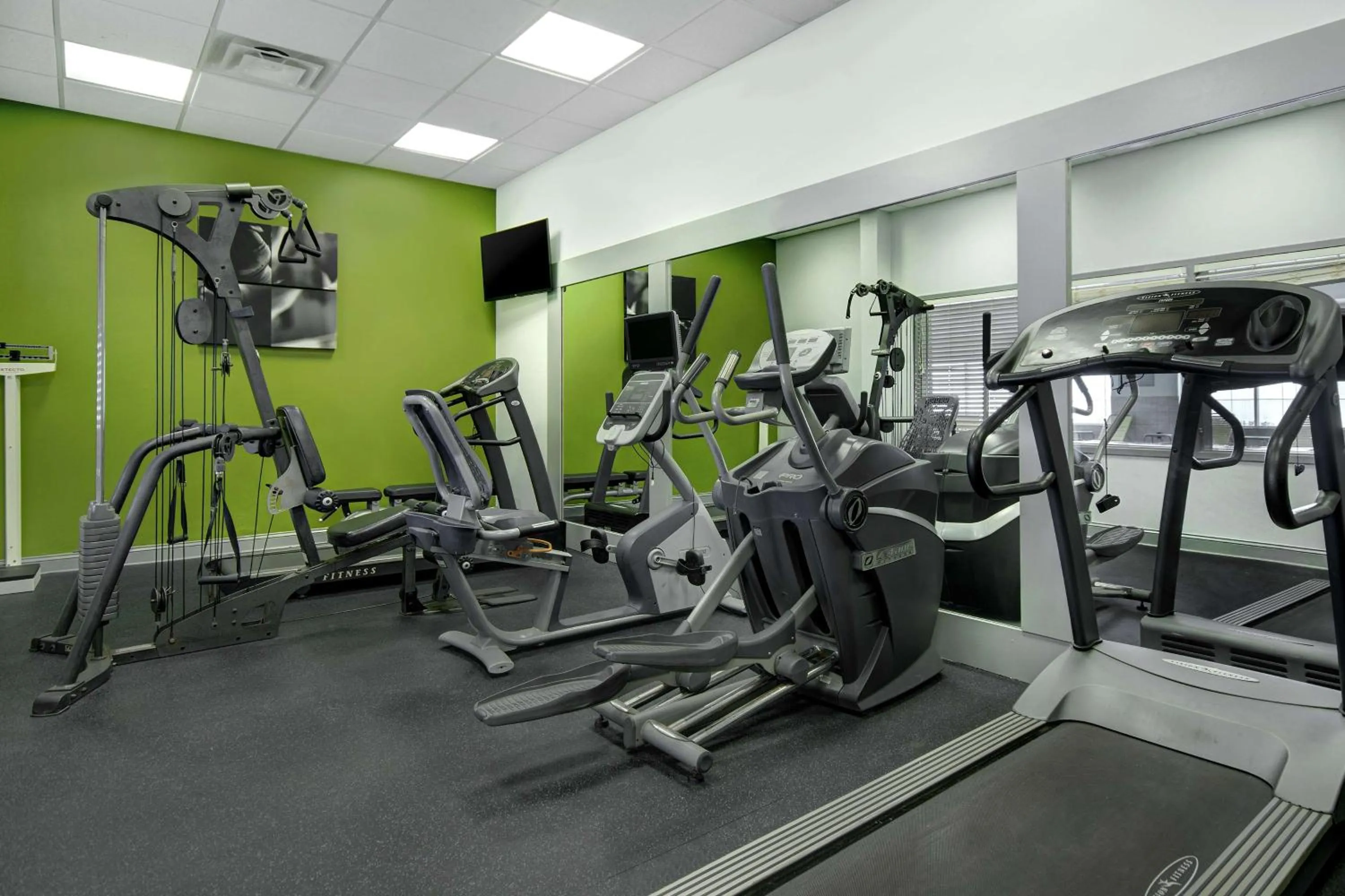 Fitness centre/facilities in Spark By Hilton Rochester University Area