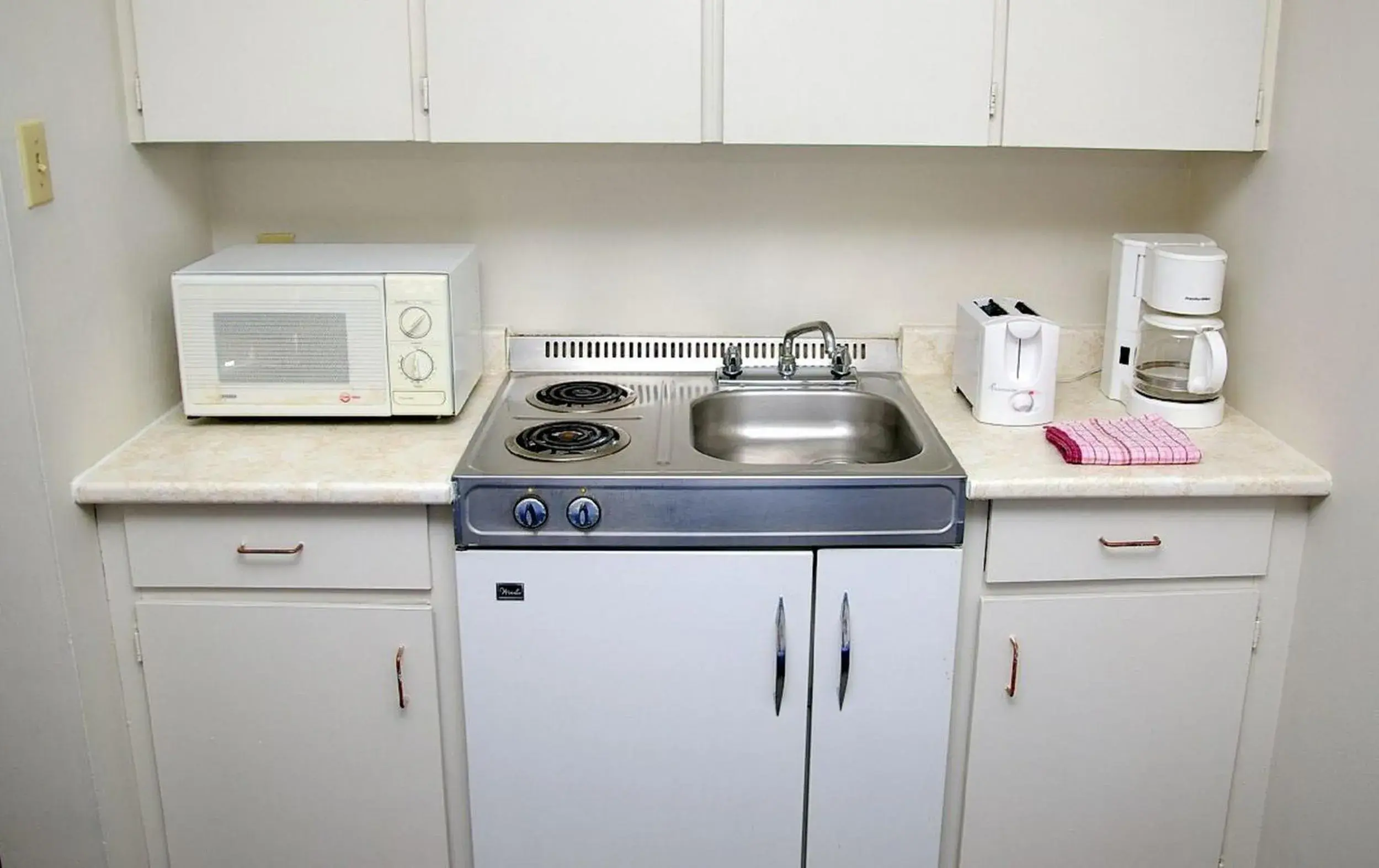 Kitchen or kitchenette in The Alexandra Hotel Kitchen or kitchenette in The Alexandra Hotel