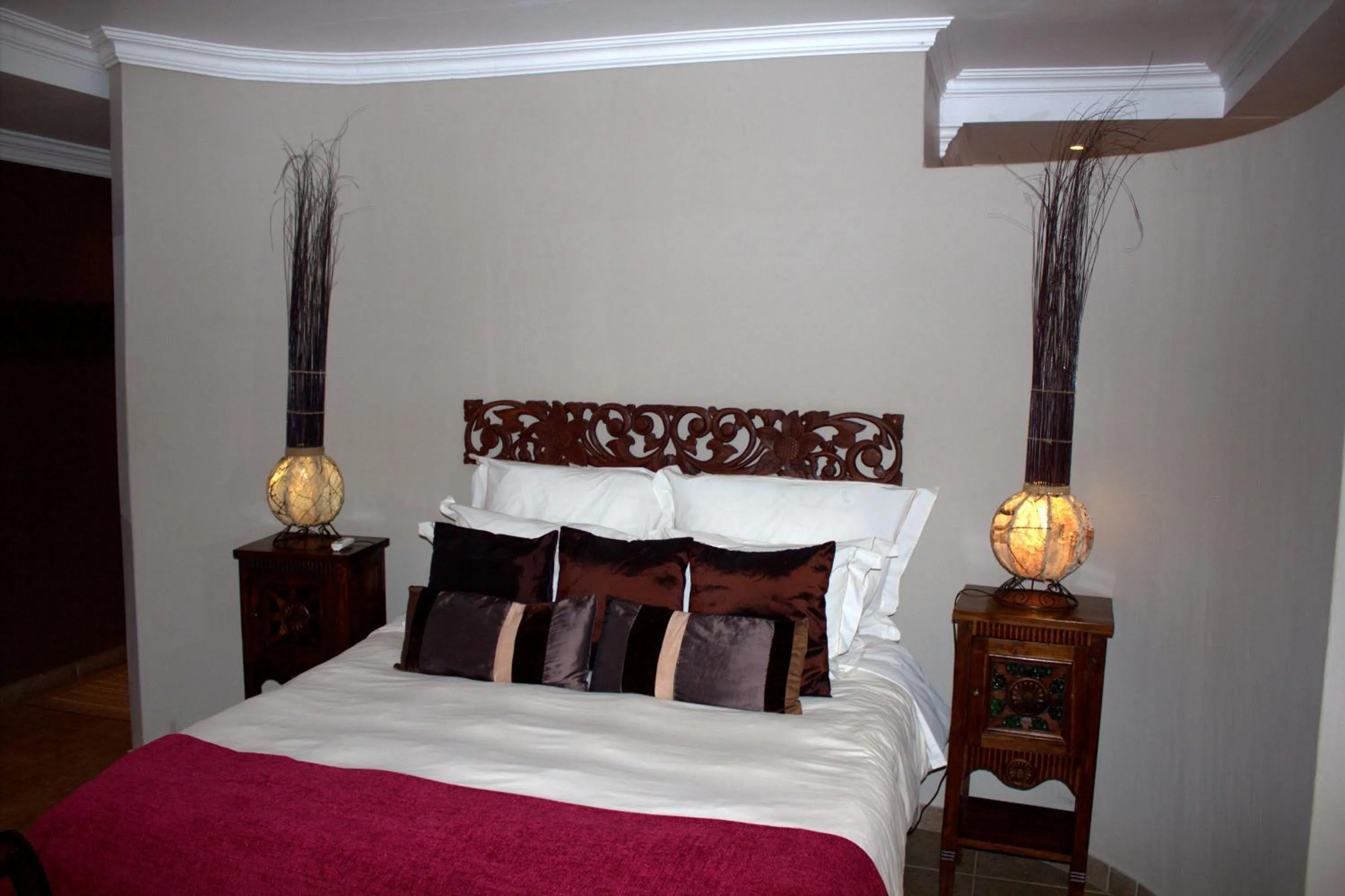 Bed in Tuskers Bush Lodge B&B