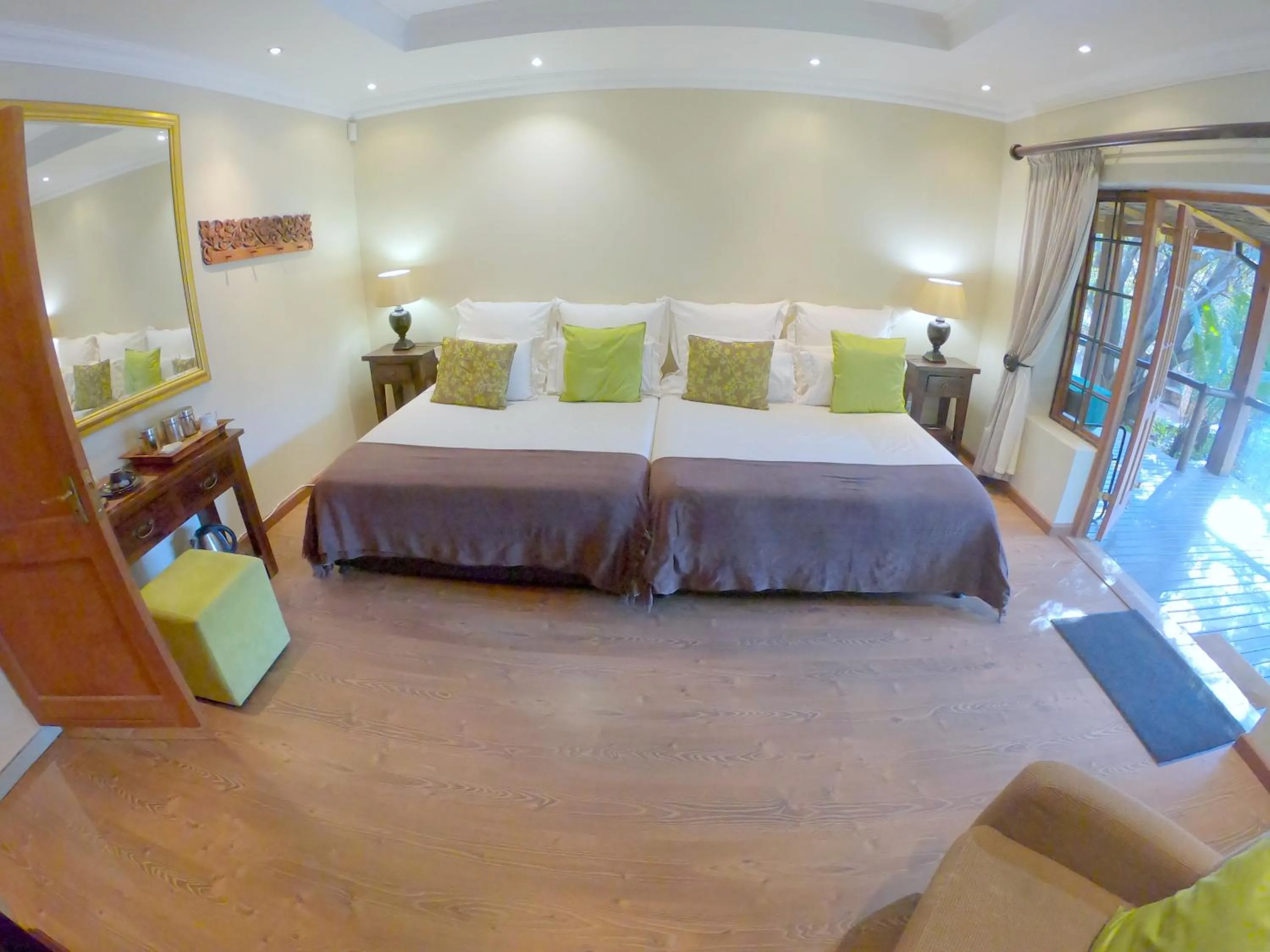 Bed in Tuskers Bush Lodge B&B