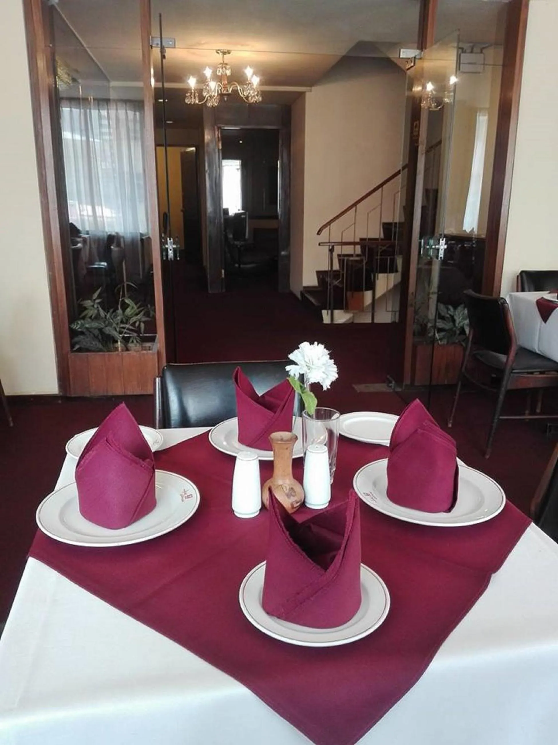 Restaurant/places to eat in Eldorado