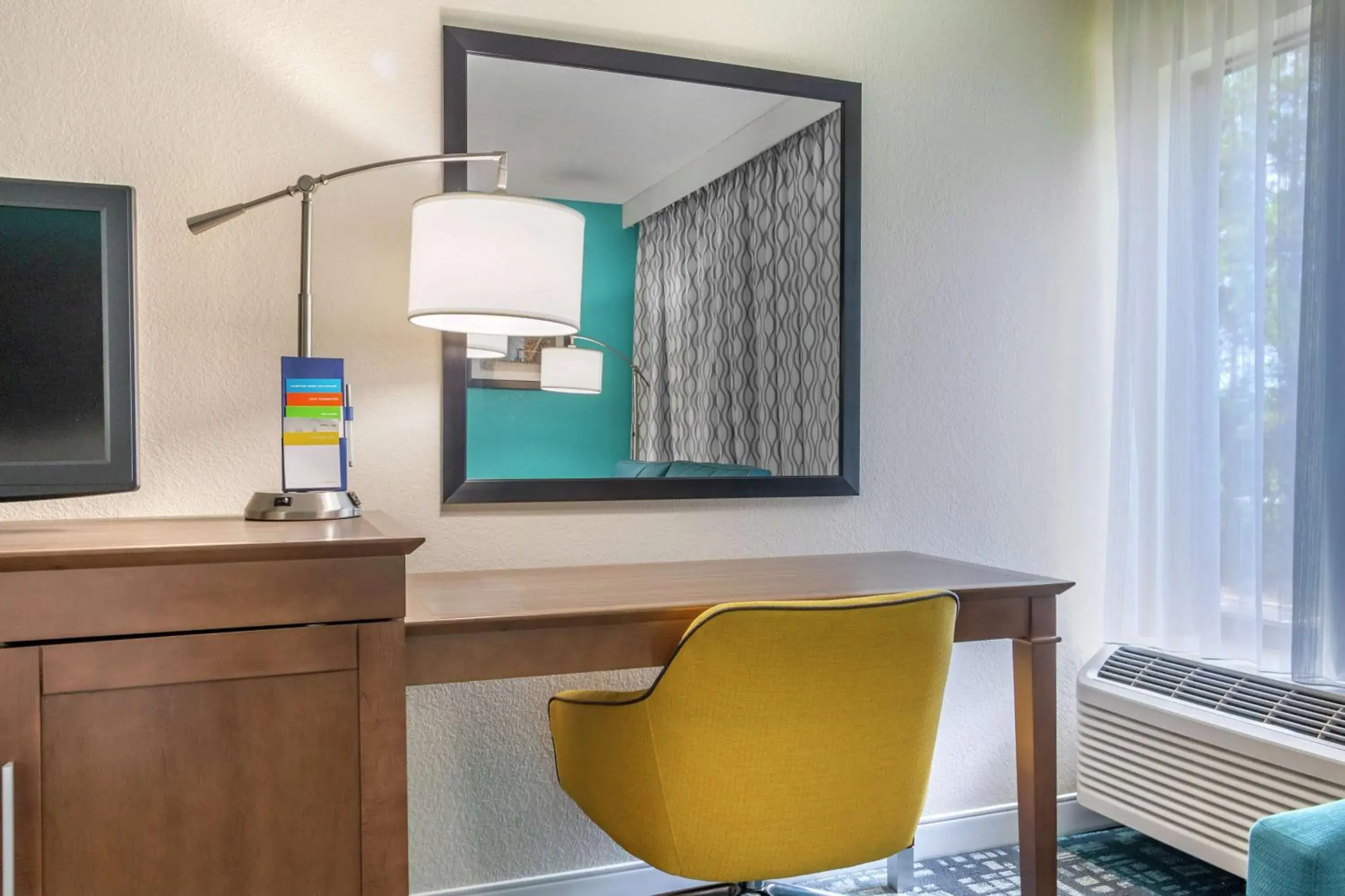 Bedroom in Hampton Inn Adel Bedroom in Hampton Inn Adel