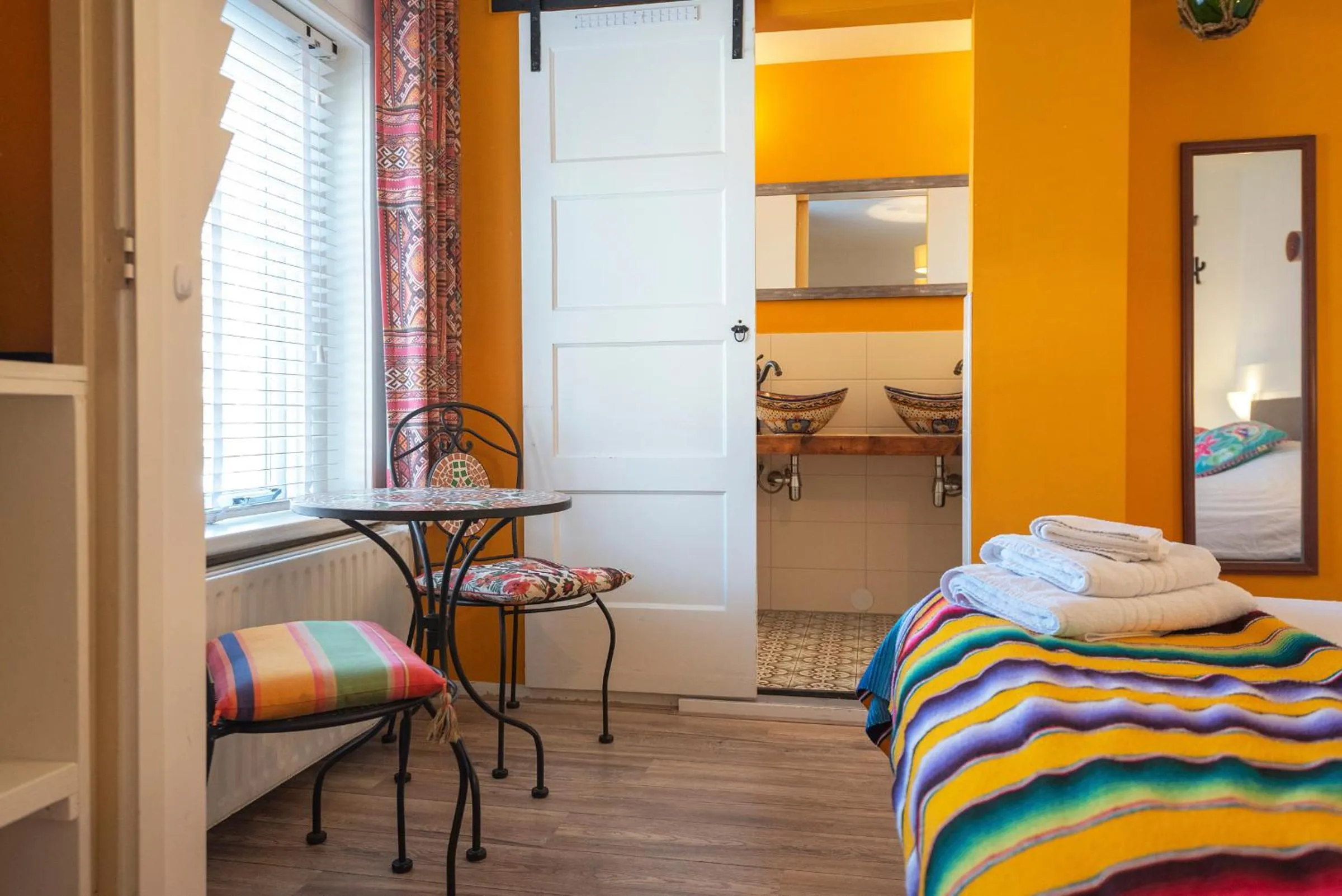 Bed in B&B Little Miss Sunshine