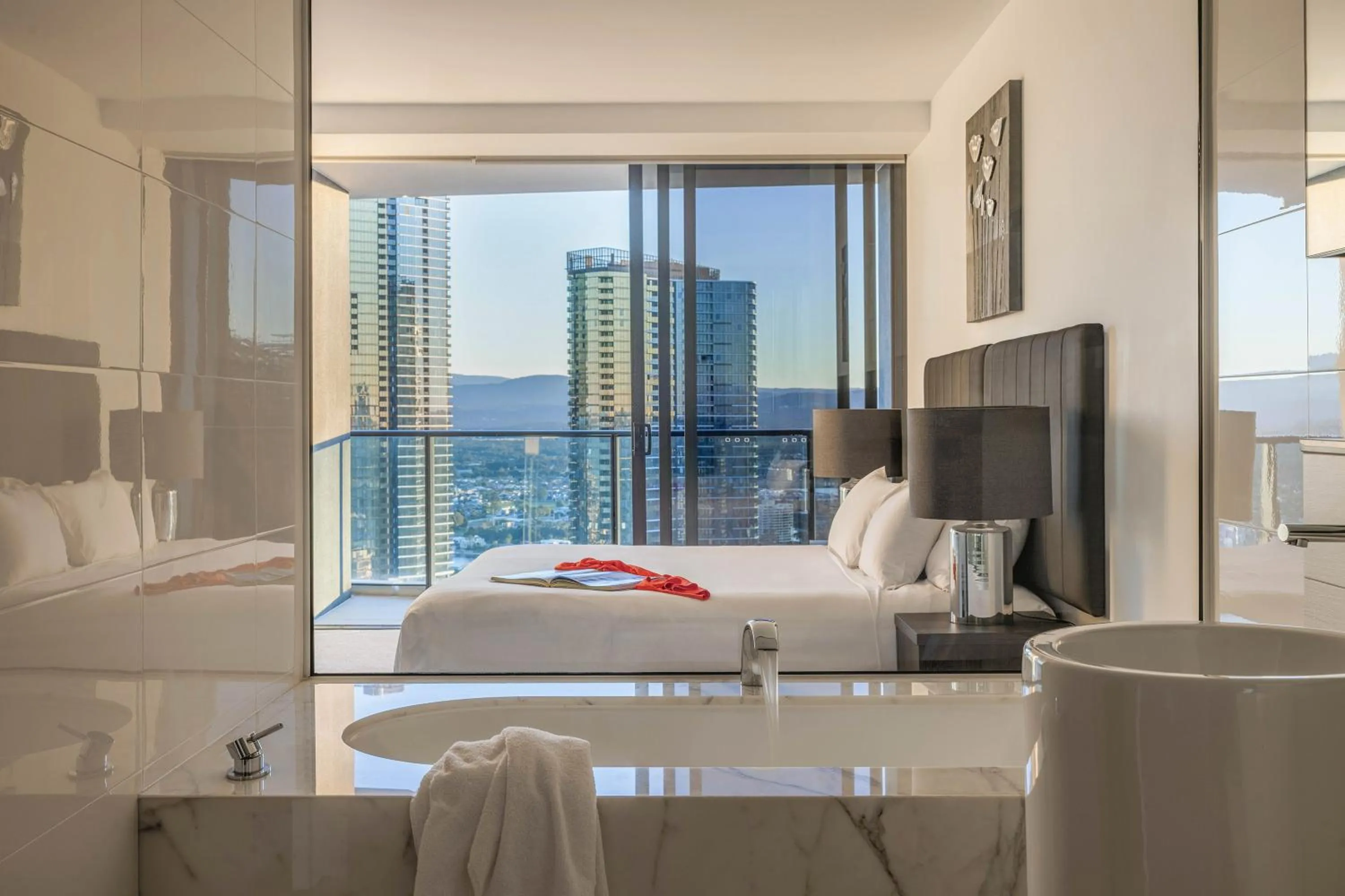 Bathroom, Bed in Peppers Broadbeach