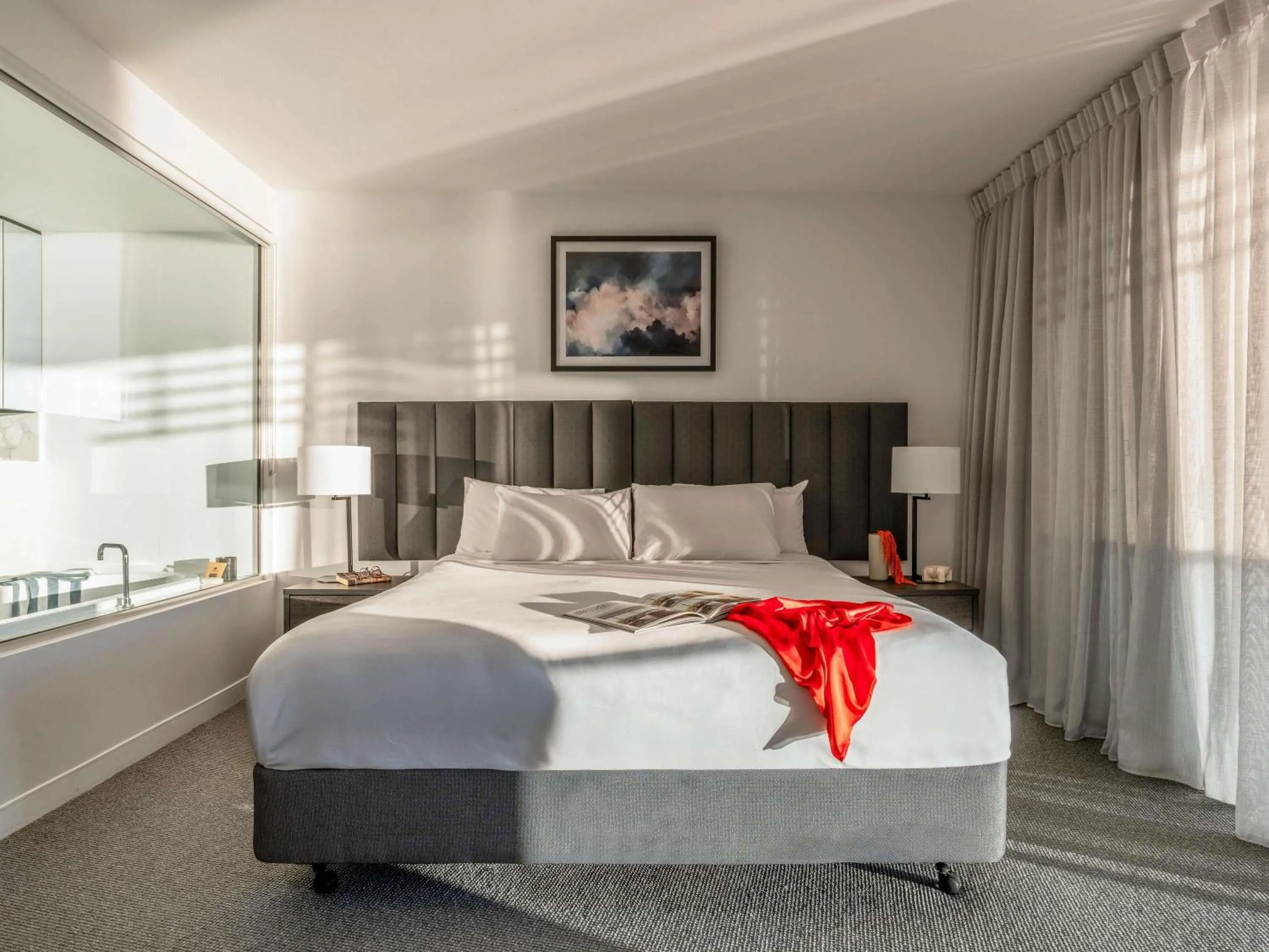 Bedroom, Bed in Peppers Broadbeach