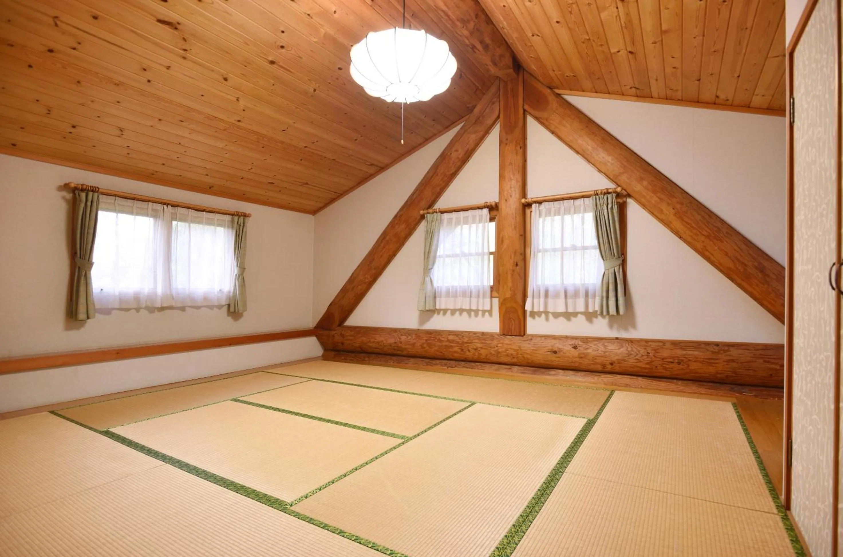 Area and facilities in Rental Log UrubeVillage