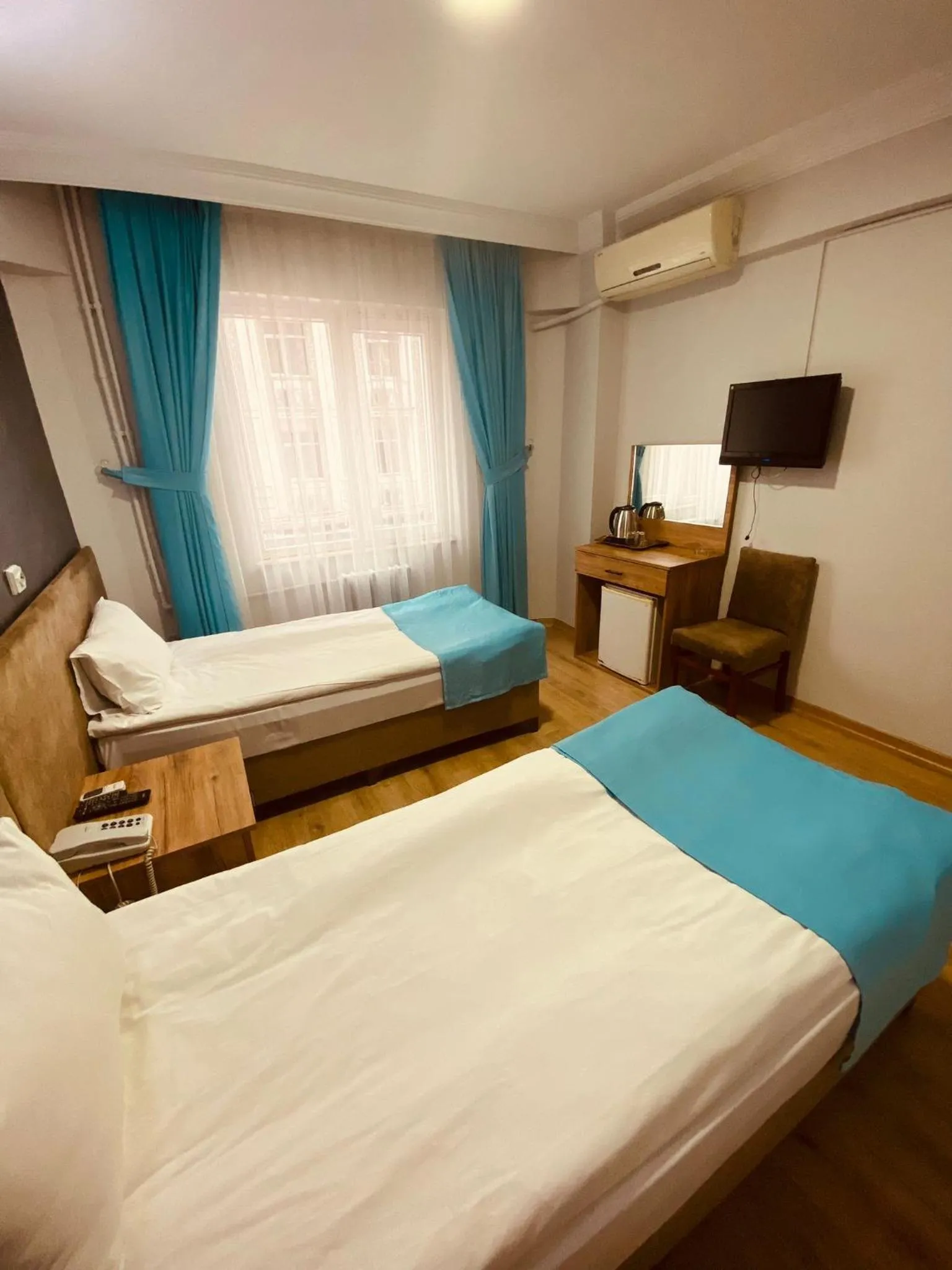 Photo of the whole room, Bed in Malkoç Hotel