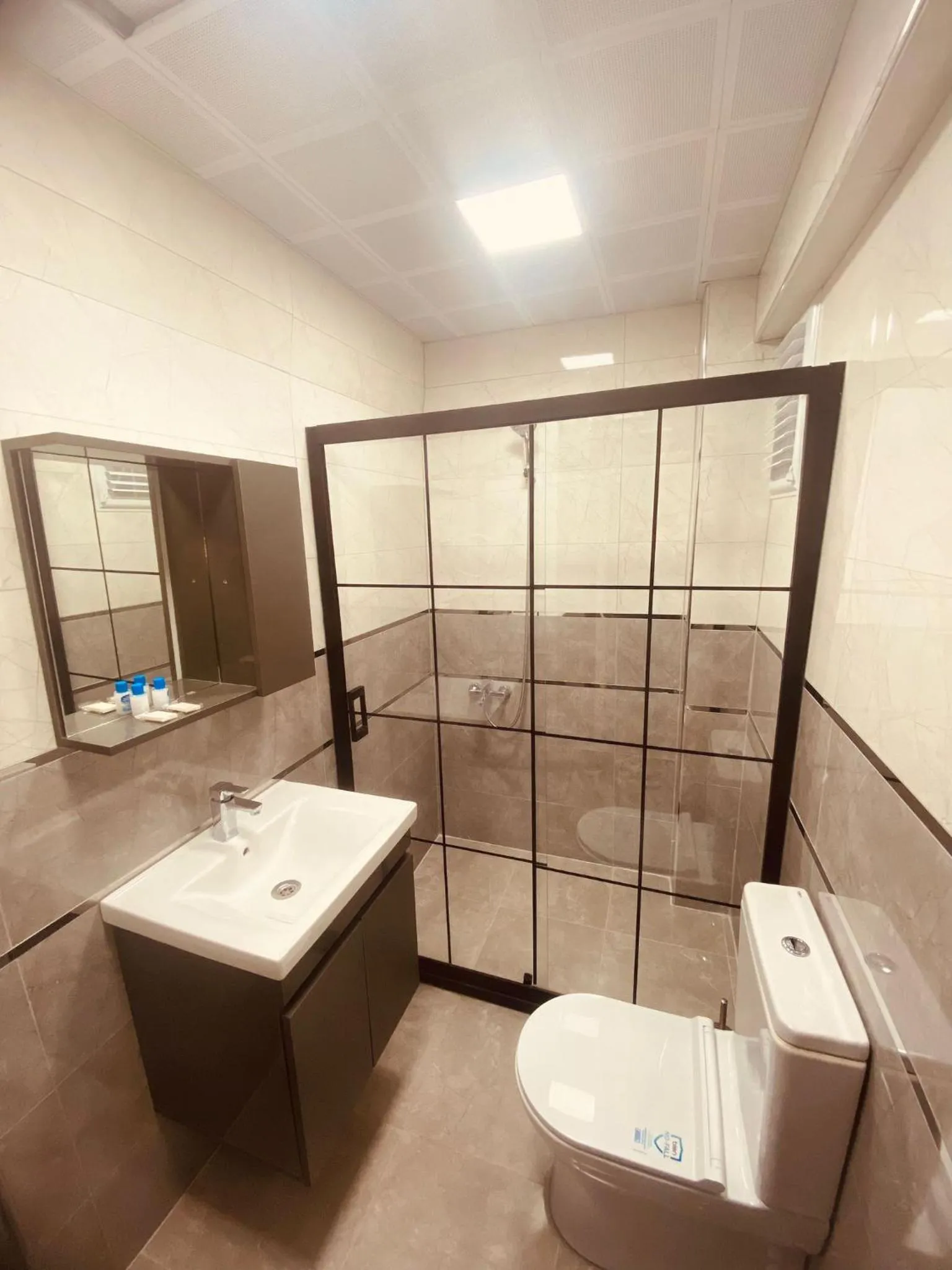 Bathroom in Malkoç Hotel