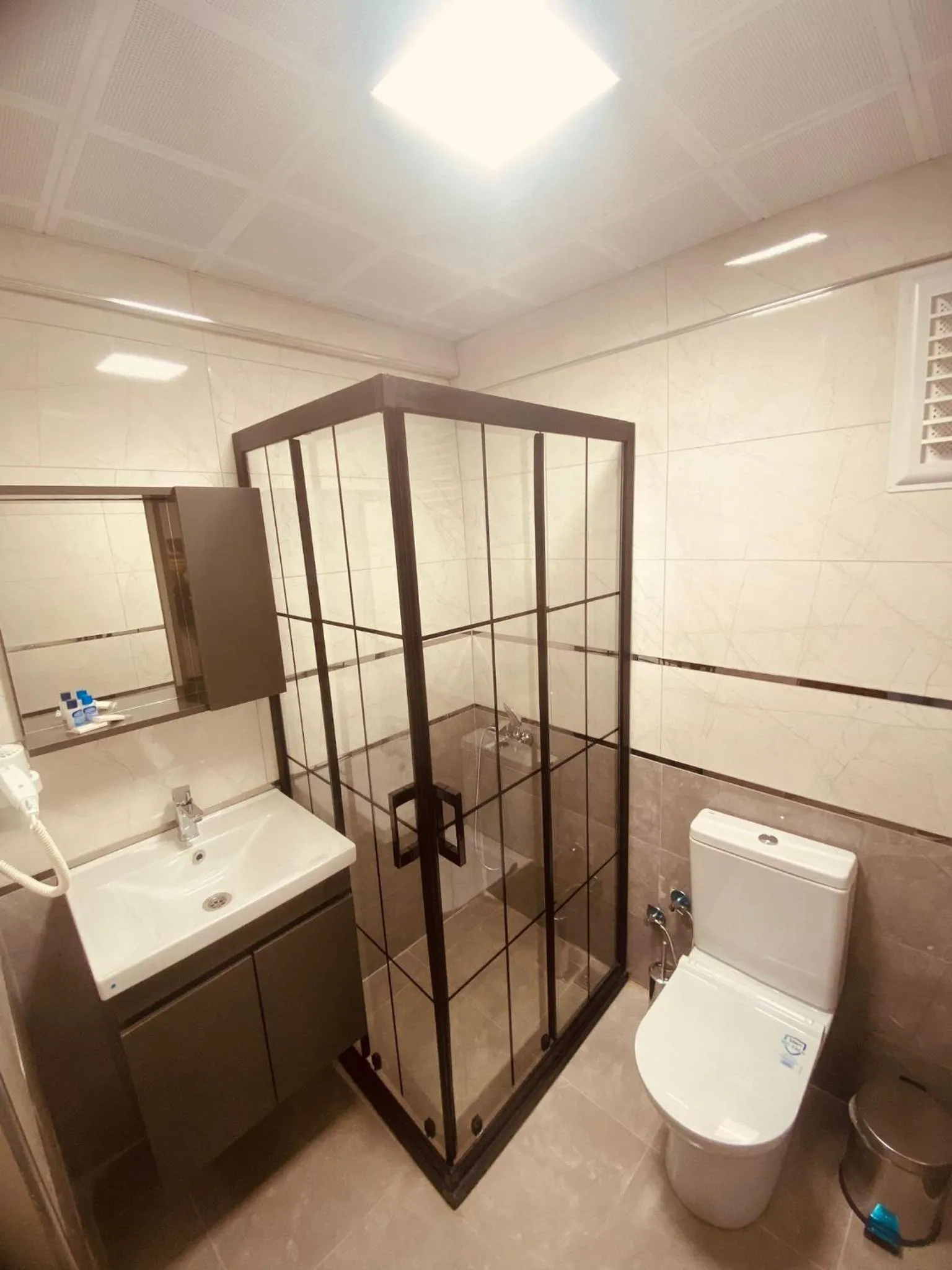 Bathroom in Malkoç Hotel