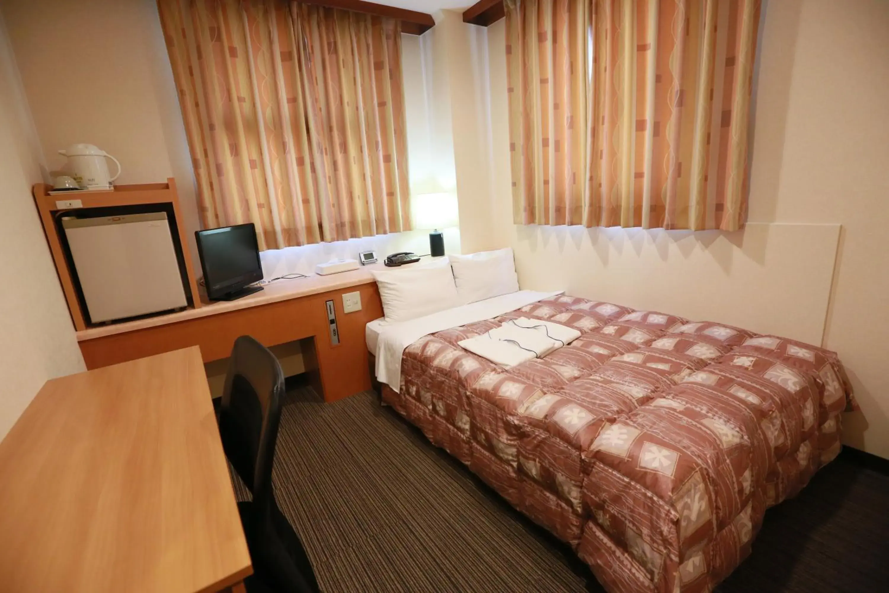 Double Room with Small Double Bed - single occupancy - Non-Smoking in Hotel Ikeda Double Room with Small Double Bed - single occupancy - Non-Smoking in Hotel Ikeda