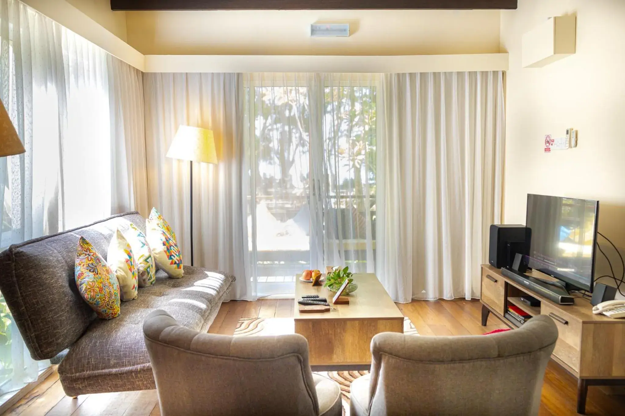 Living room, Seating Area in Sutera Sanctuary Lodges at Manukan Island